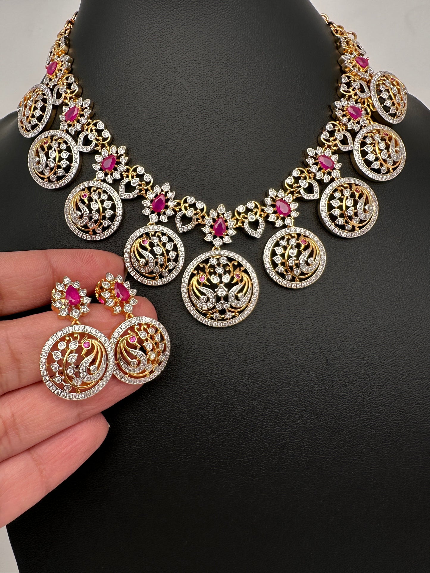 AD  Peacock Bottu Color Stone Short Necklace - Red