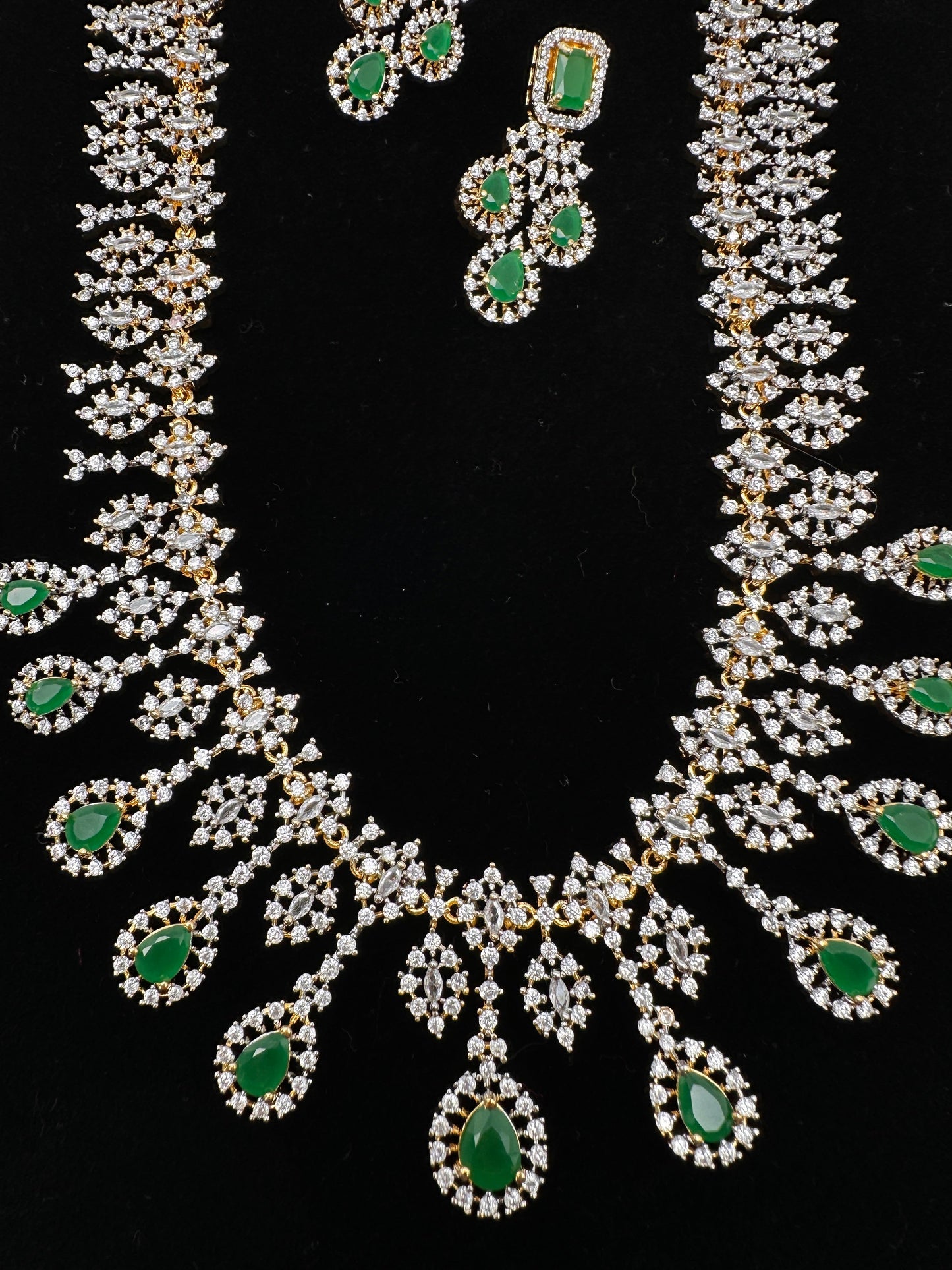 AD  Color Stone Diamond Finish Kanti Short Necklace - Green