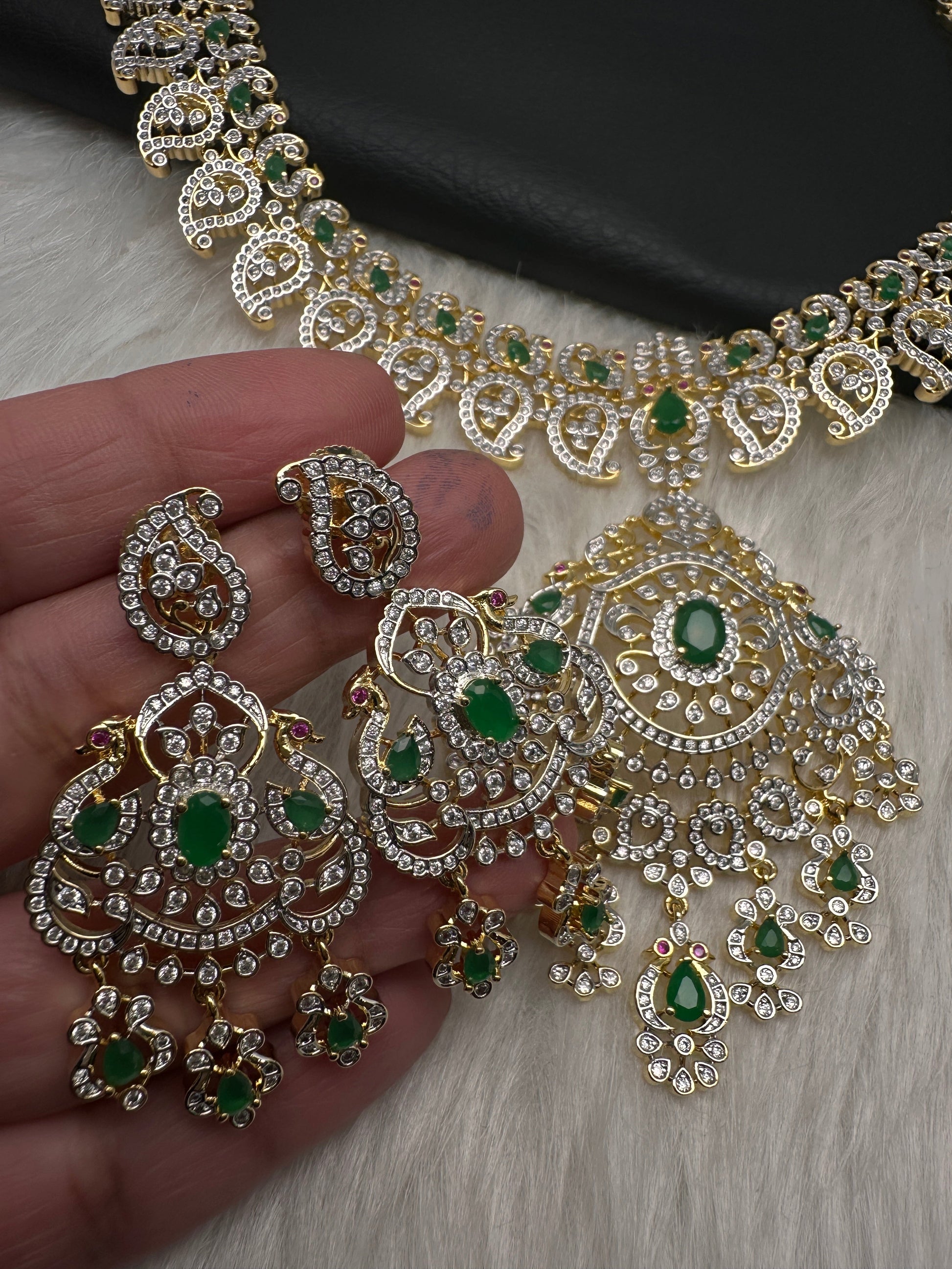 AD  Color Stone Diamond Finish Mango Long Necklace - Green