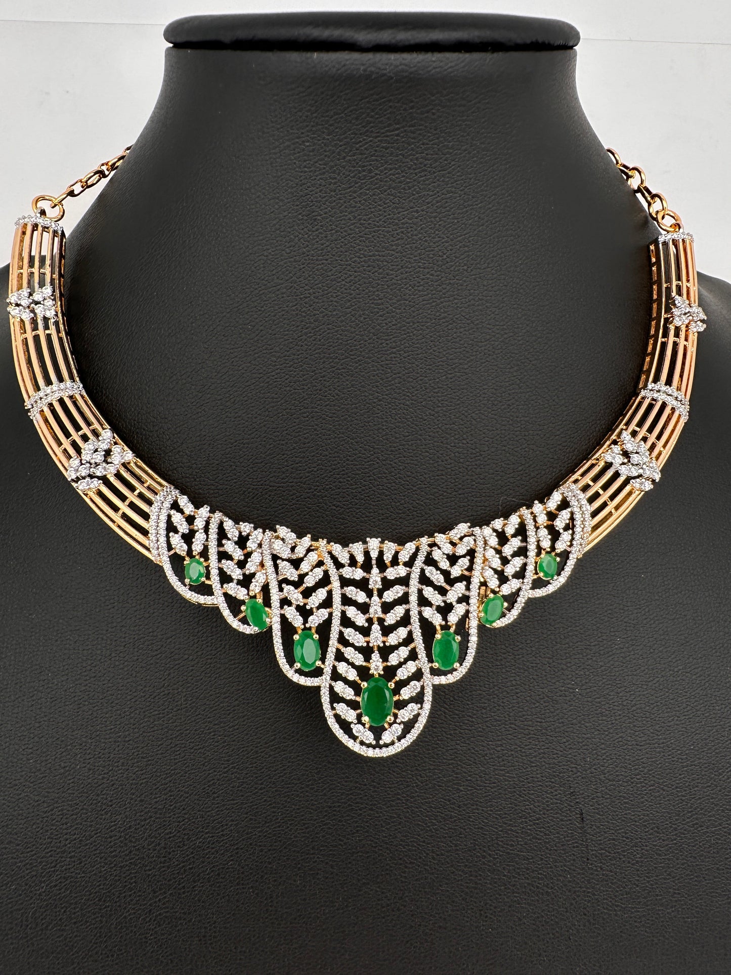 AD  Color Stone Short Neckline Necklace - Green