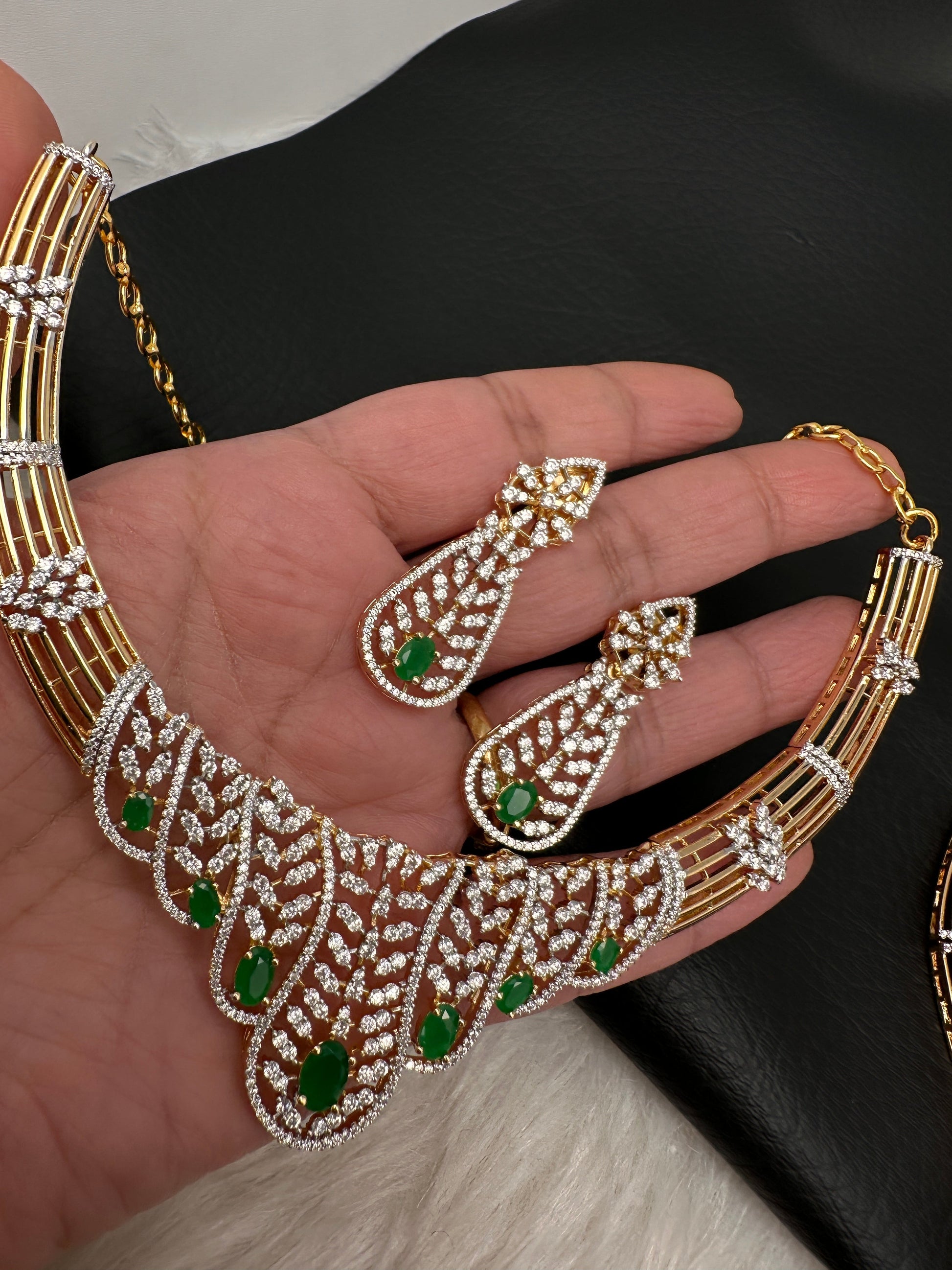 AD  Color Stone Short Neckline Necklace - Green