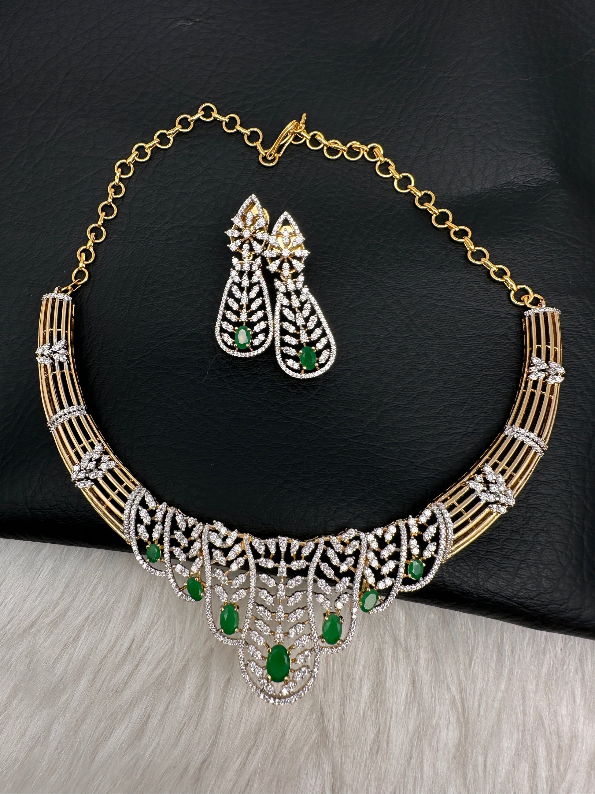 AD  Color Stone Short Neckline Necklace - Green