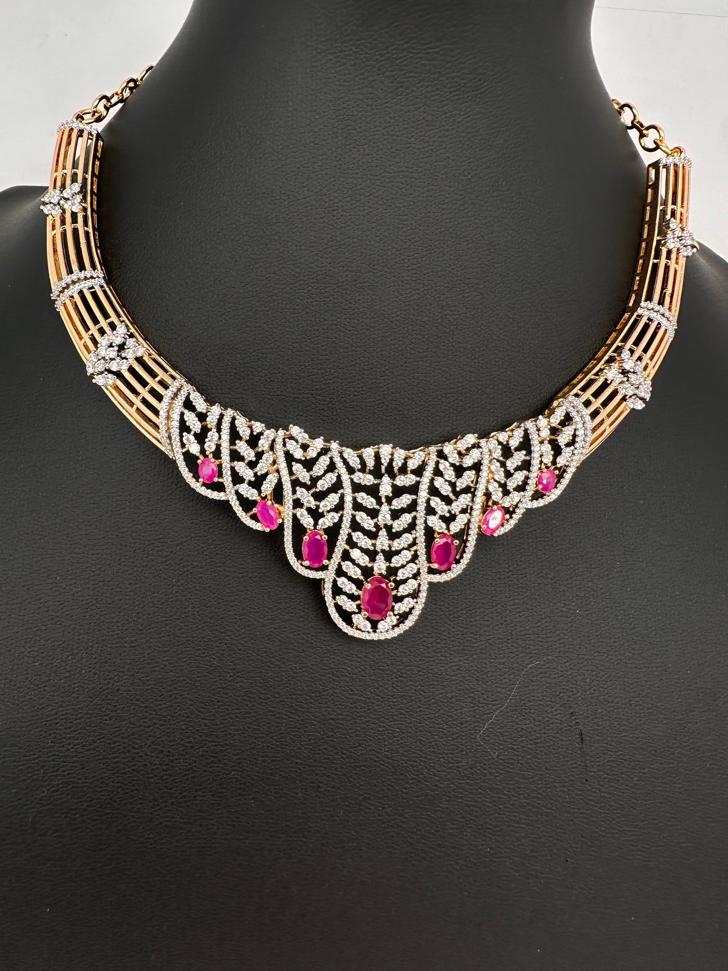 AD  Color Stone Short Neckline Necklace - Red