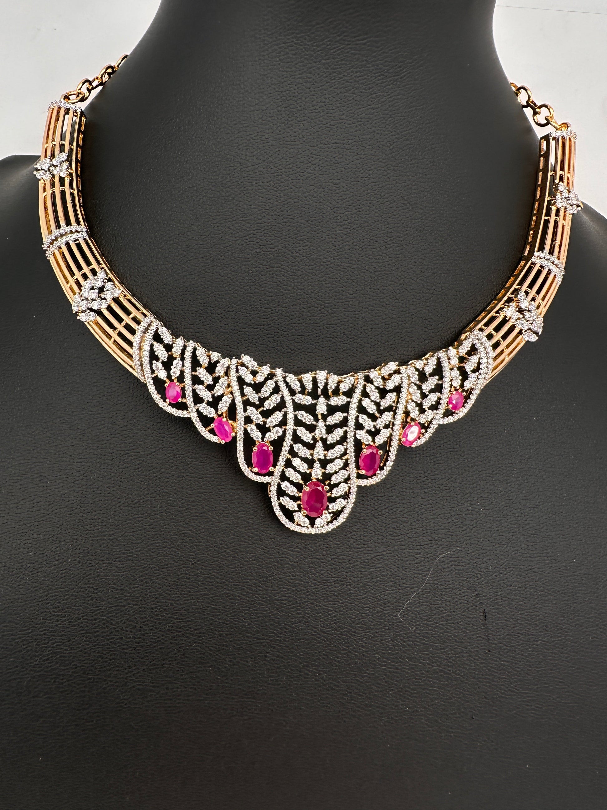 AD  Color Stone Short Neckline Necklace - Red