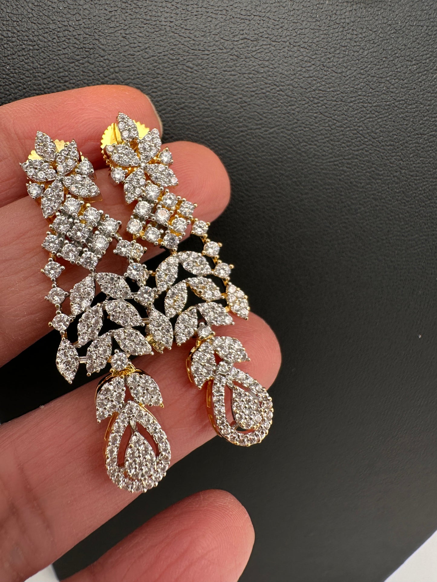 AD Short Neckline Necklace