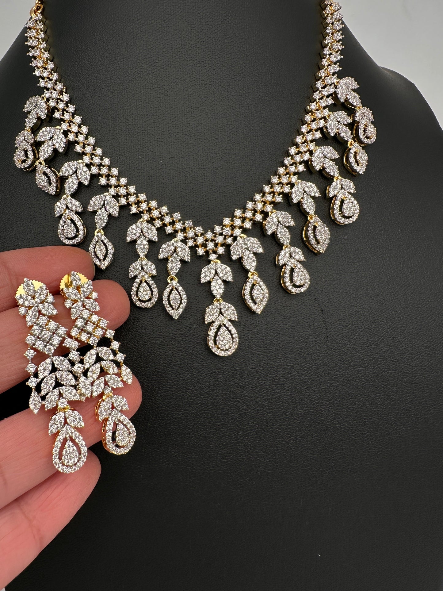 AD Short Neckline Necklace