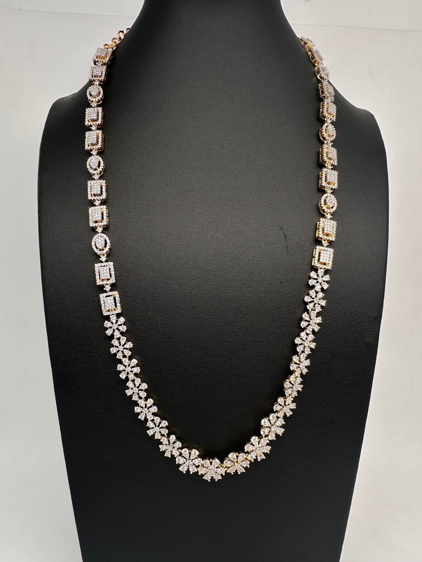 AD Elegant Long Necklace