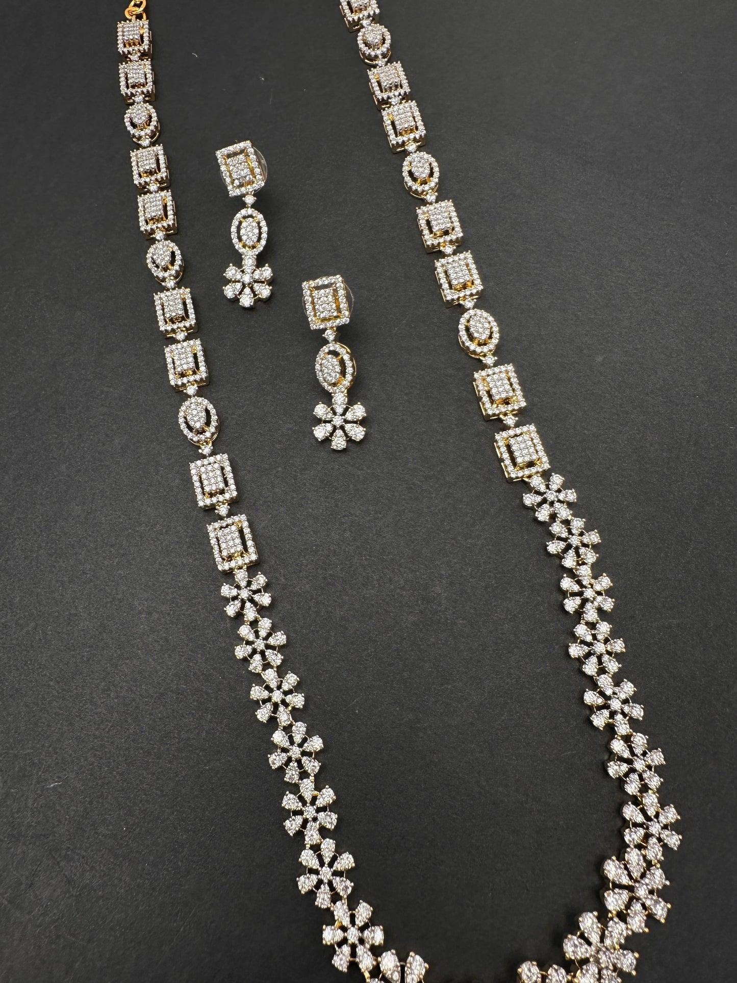 AD Elegant Long Necklace