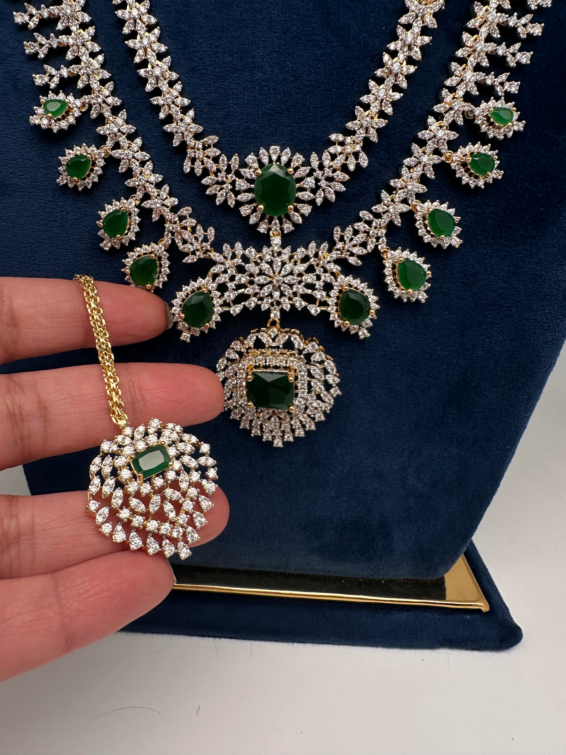 AD  Double Layer Color Stone Short  Necklace - Green