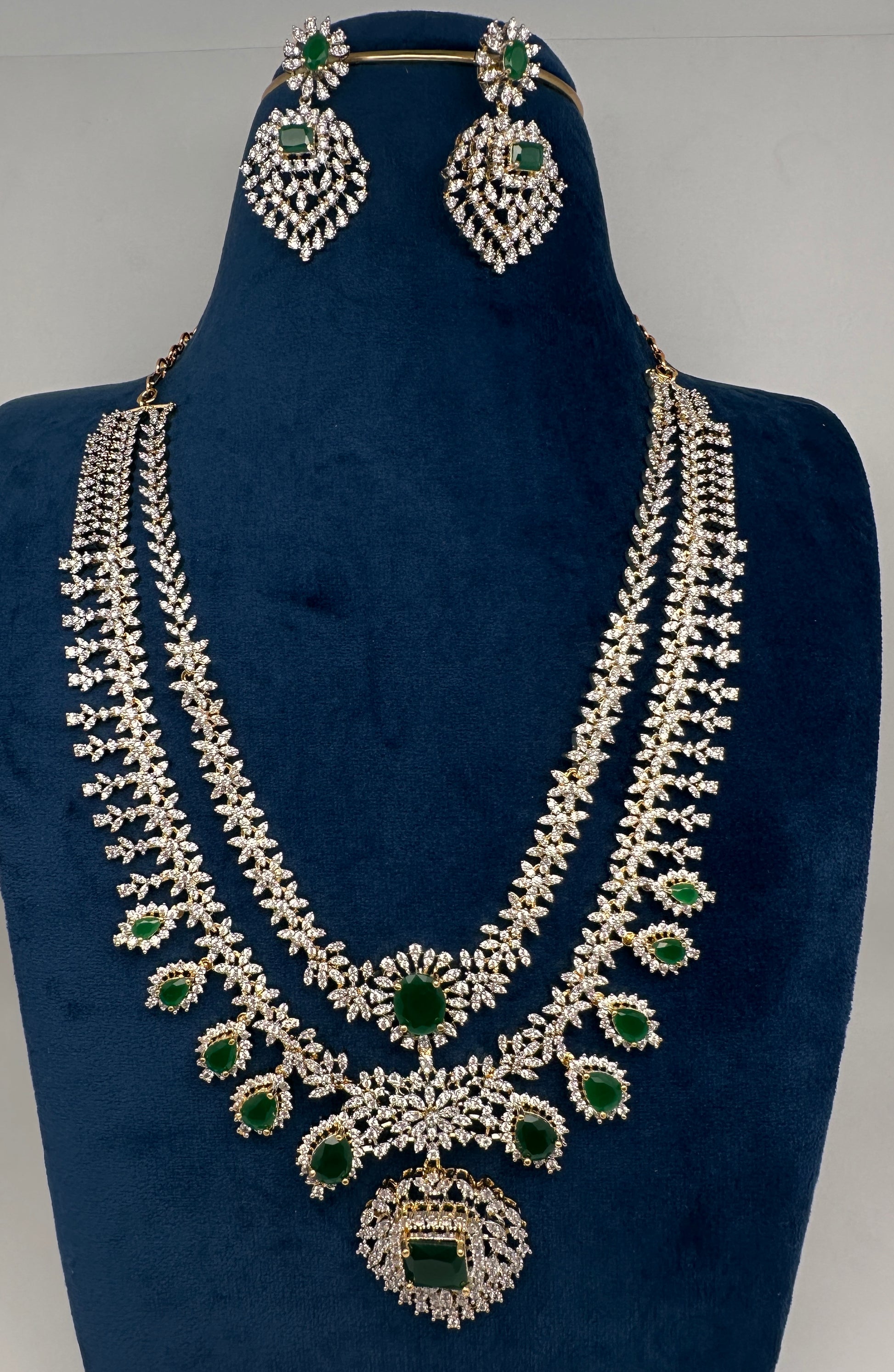 AD  Double Layer Color Stone Short  Necklace - Green