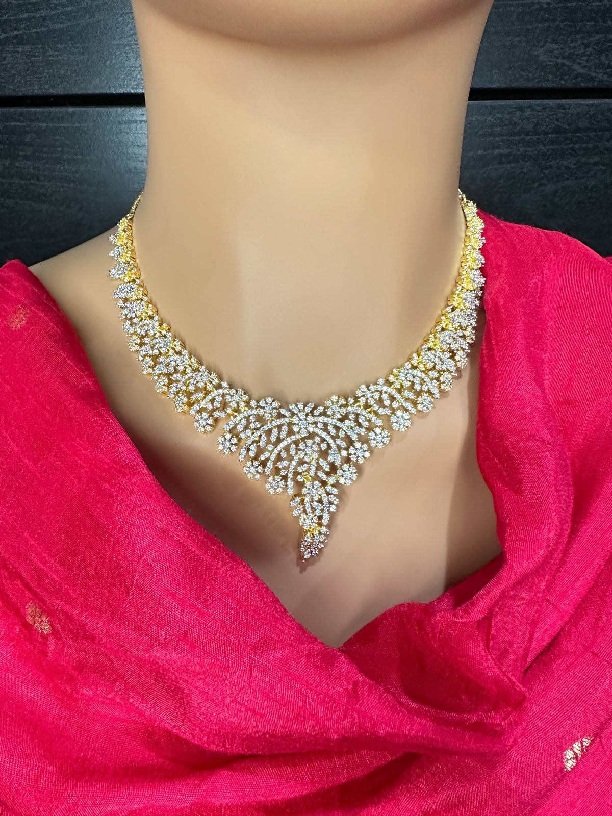 AD Clear Stones Short Necklace - 