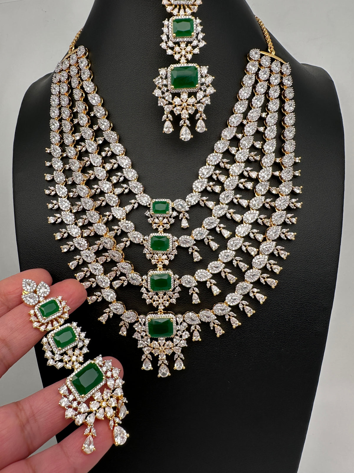 AD Clear Color Stones Short Necklace - Green