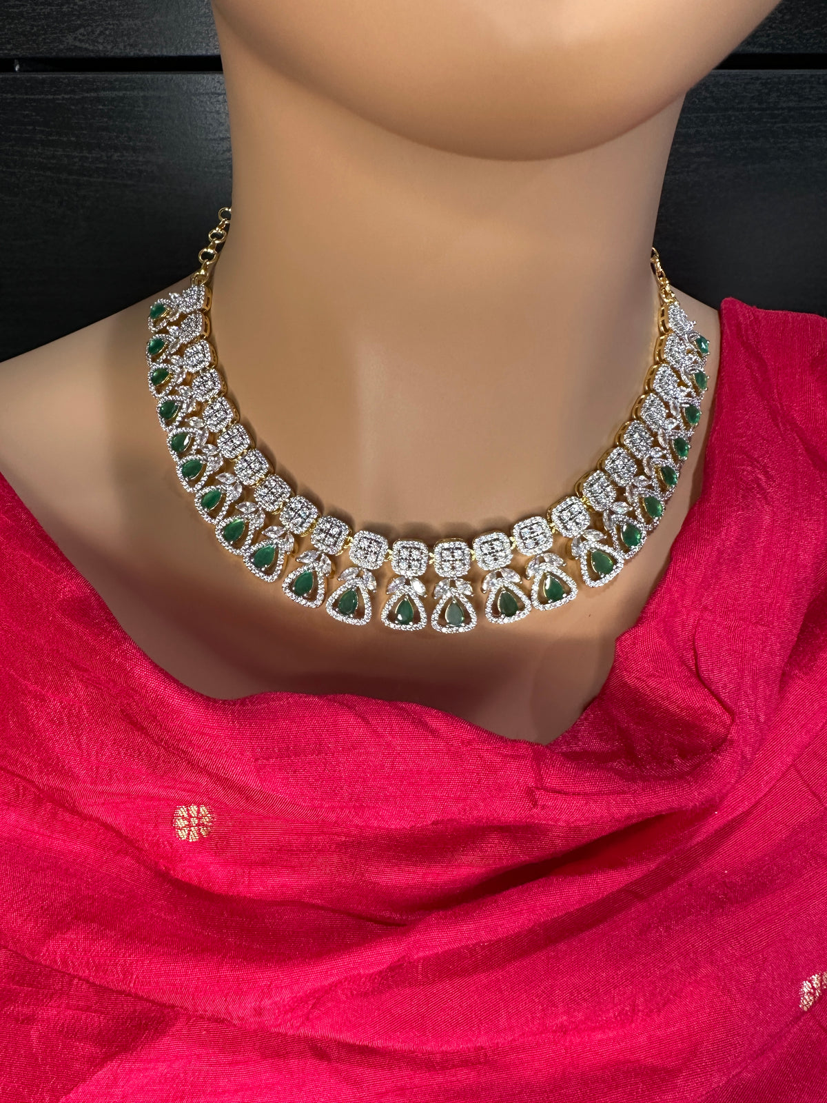 AD Color Stones Short Neckline Necklace - Green