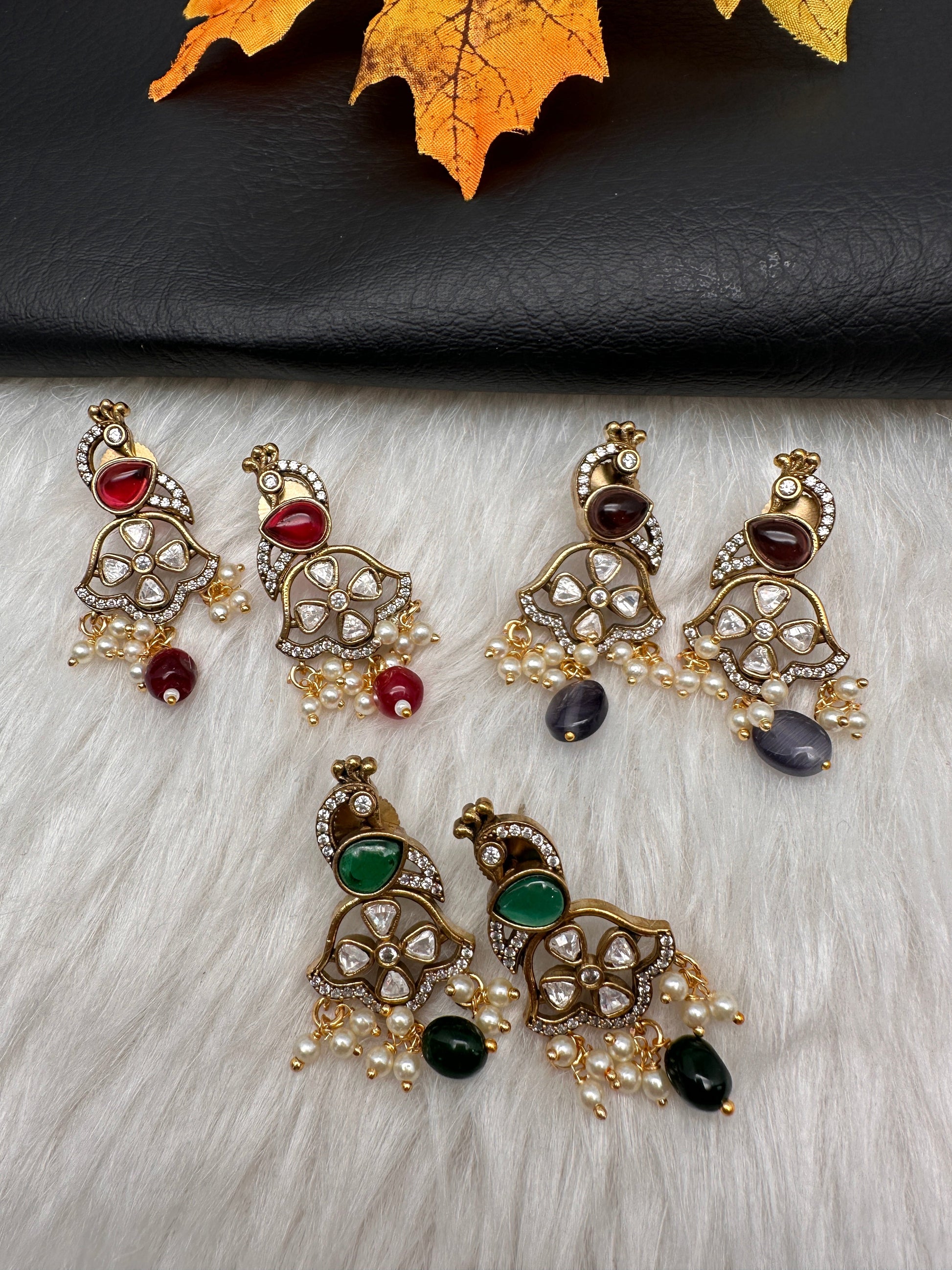 Victorian Carved Stone Color Stone Earings - Green