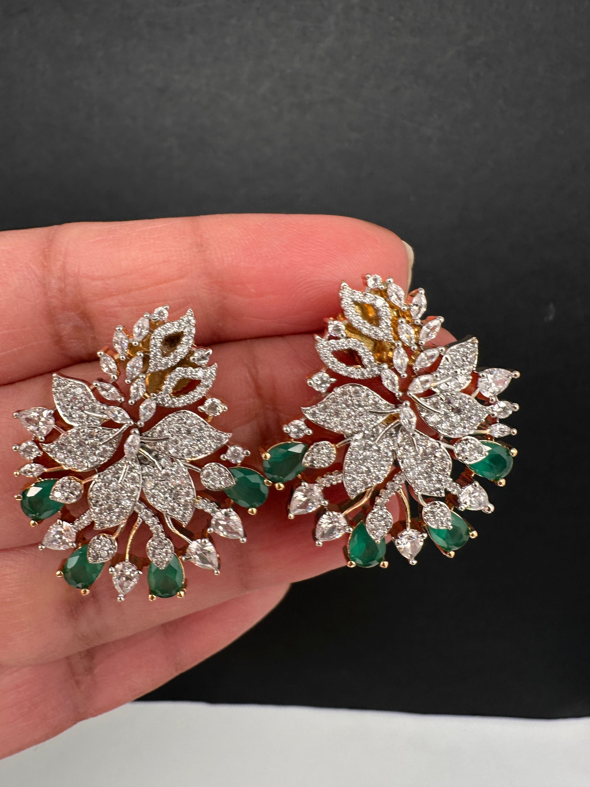 AD  Emerald Green Stud Earrings - 