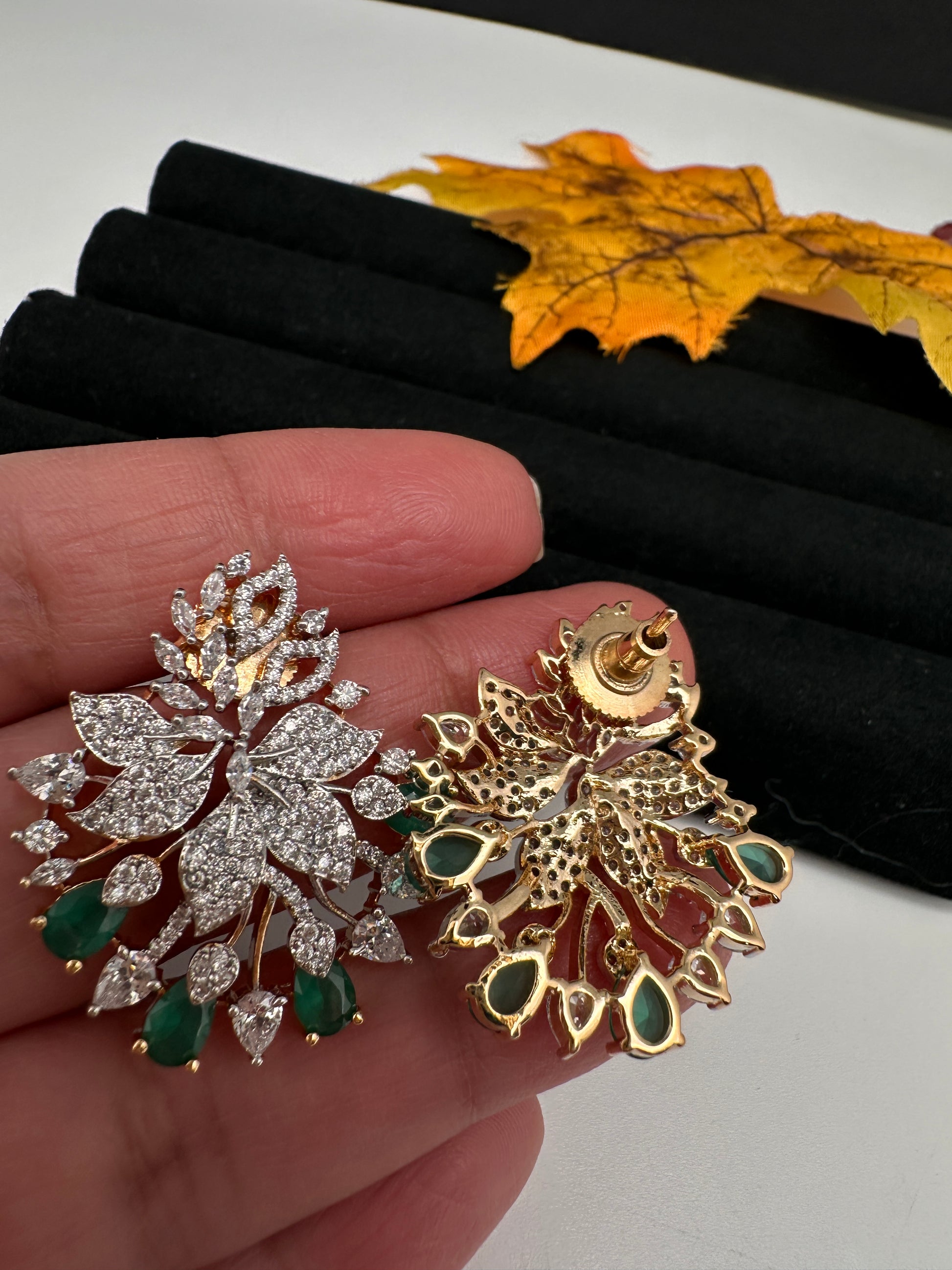 AD  Emerald Green Stud Earrings - 