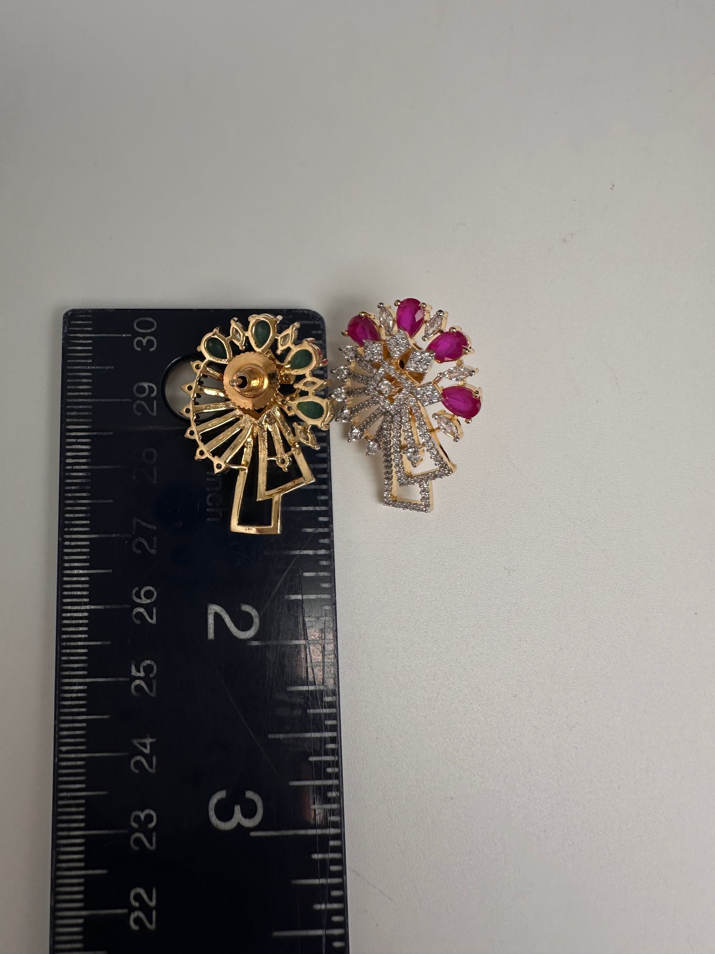 AD  Color Stone Stud Earrings - Red