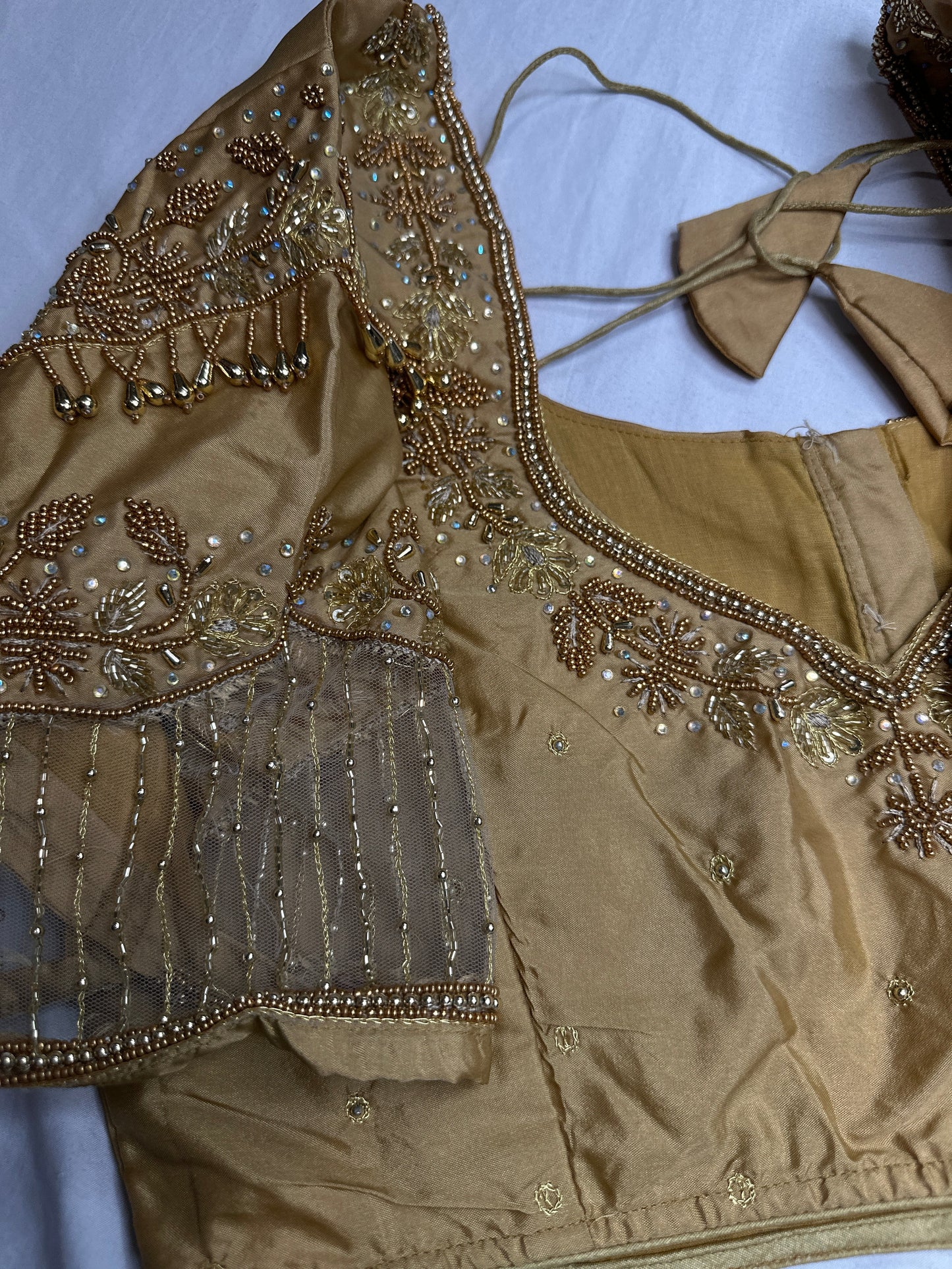 Gold Kardana Net Sleeves Maggam Blouse