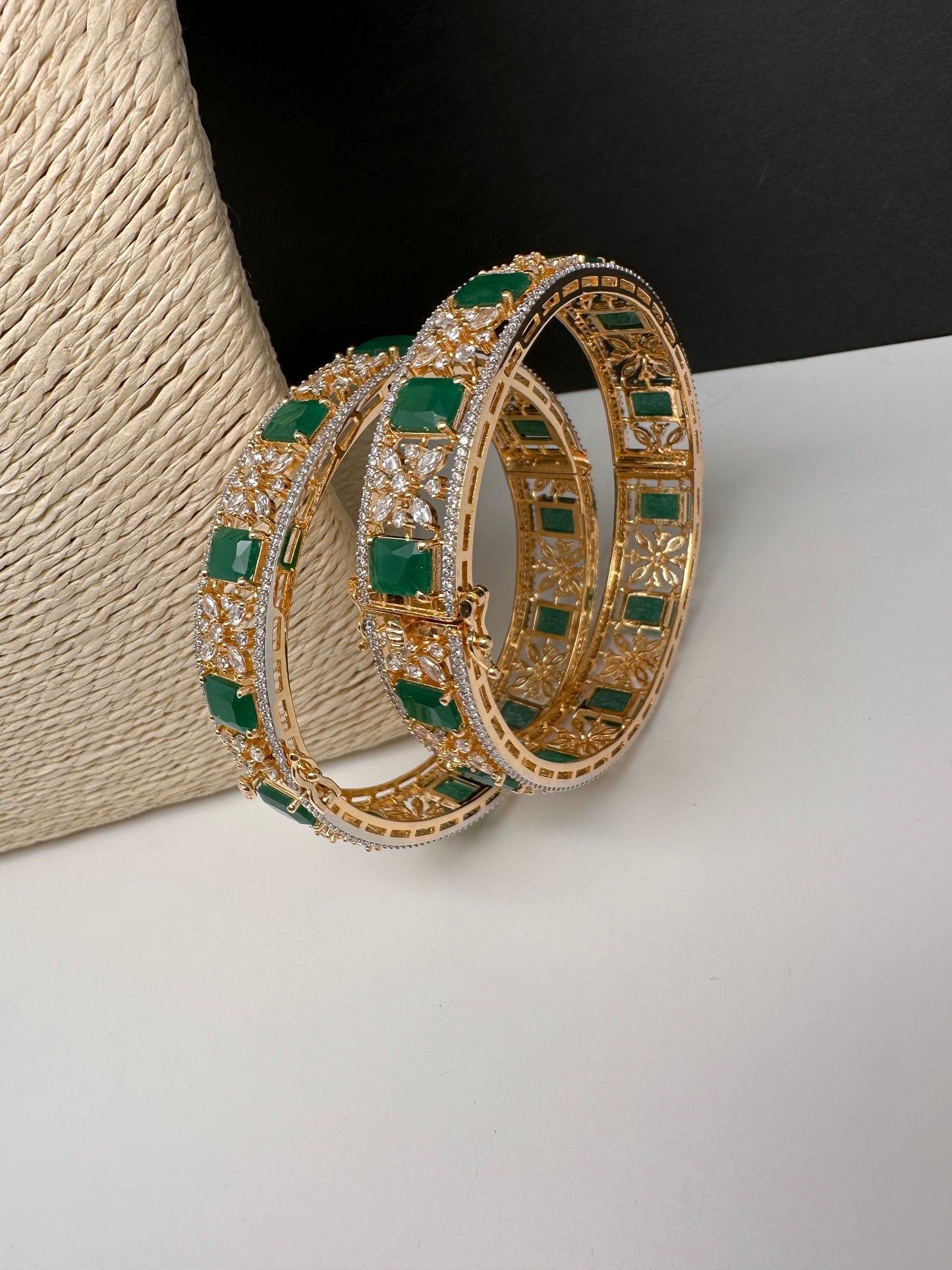 Emerald Green AD Openable Kada Bangles