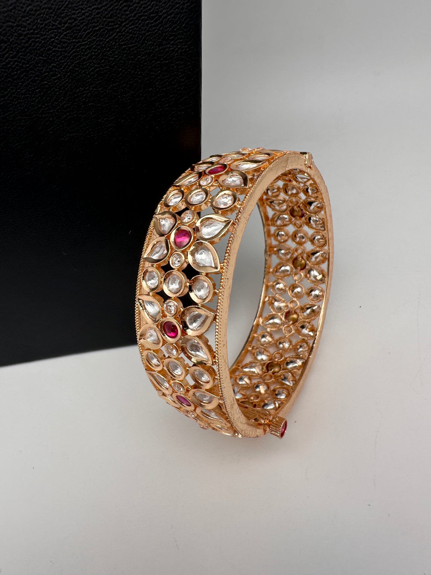 Kundan Floral Red Openable Kada Single Bangle