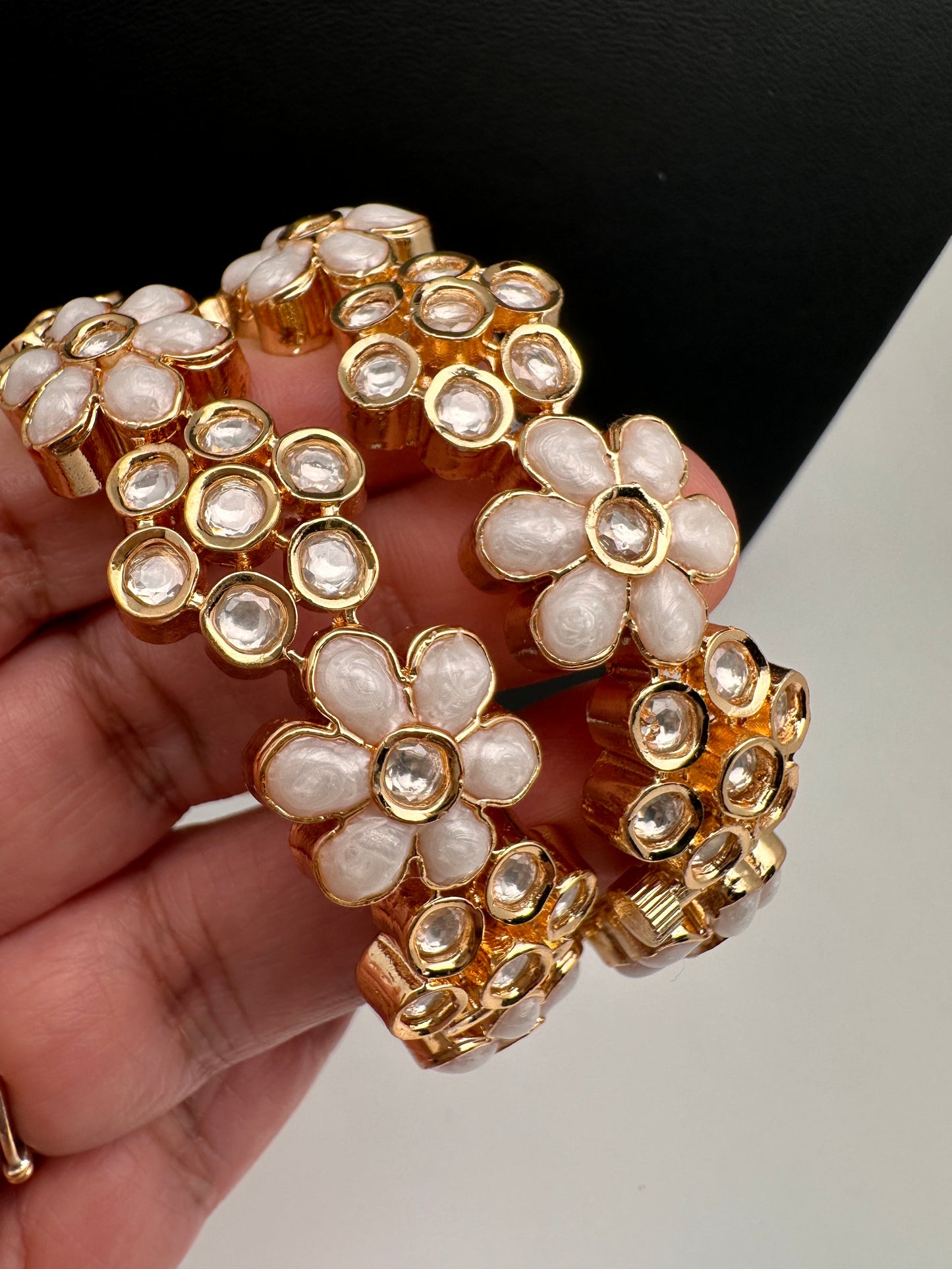 Kundan White Floral Openable Kada Bangles