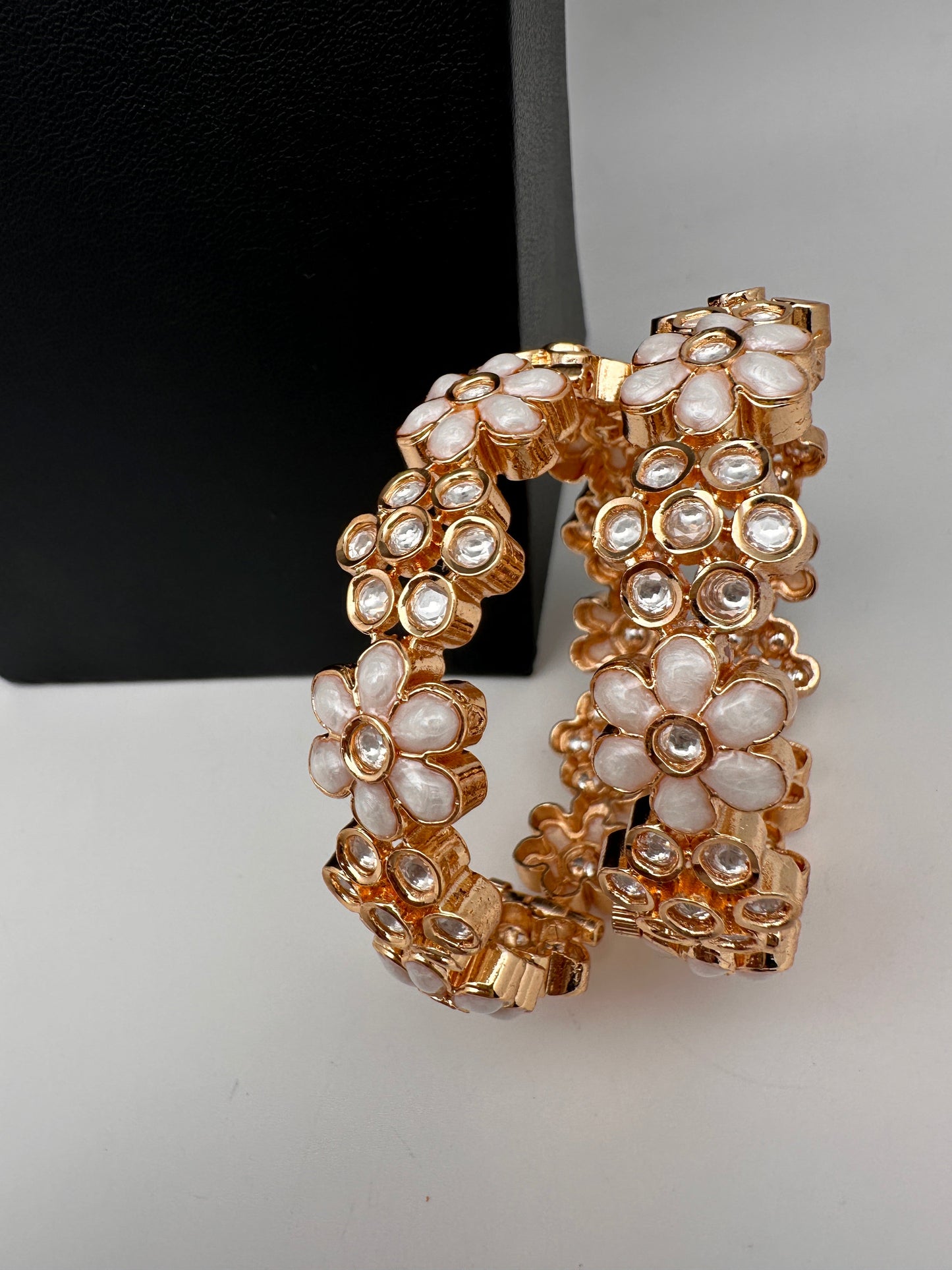 Kundan White Floral Openable Kada Bangles