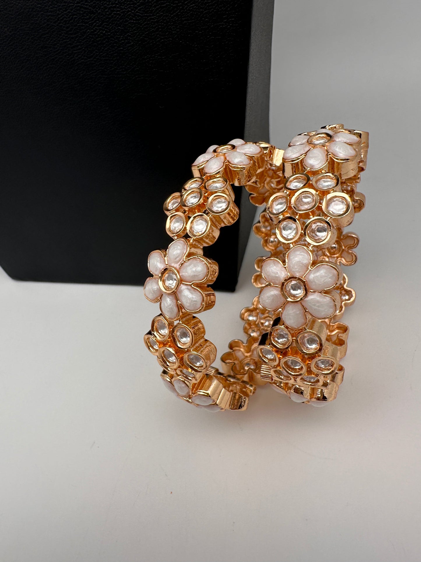 Kundan White Floral Openable Kada Bangles