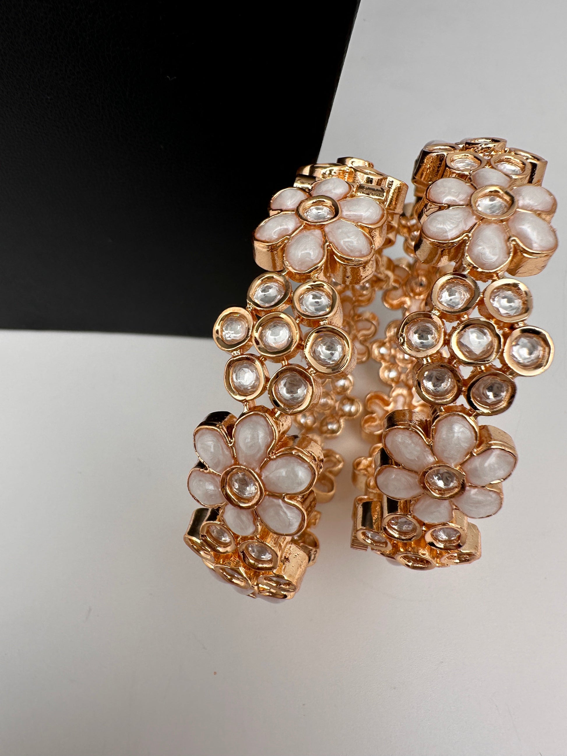 Kundan White Floral Openable Kada Bangles