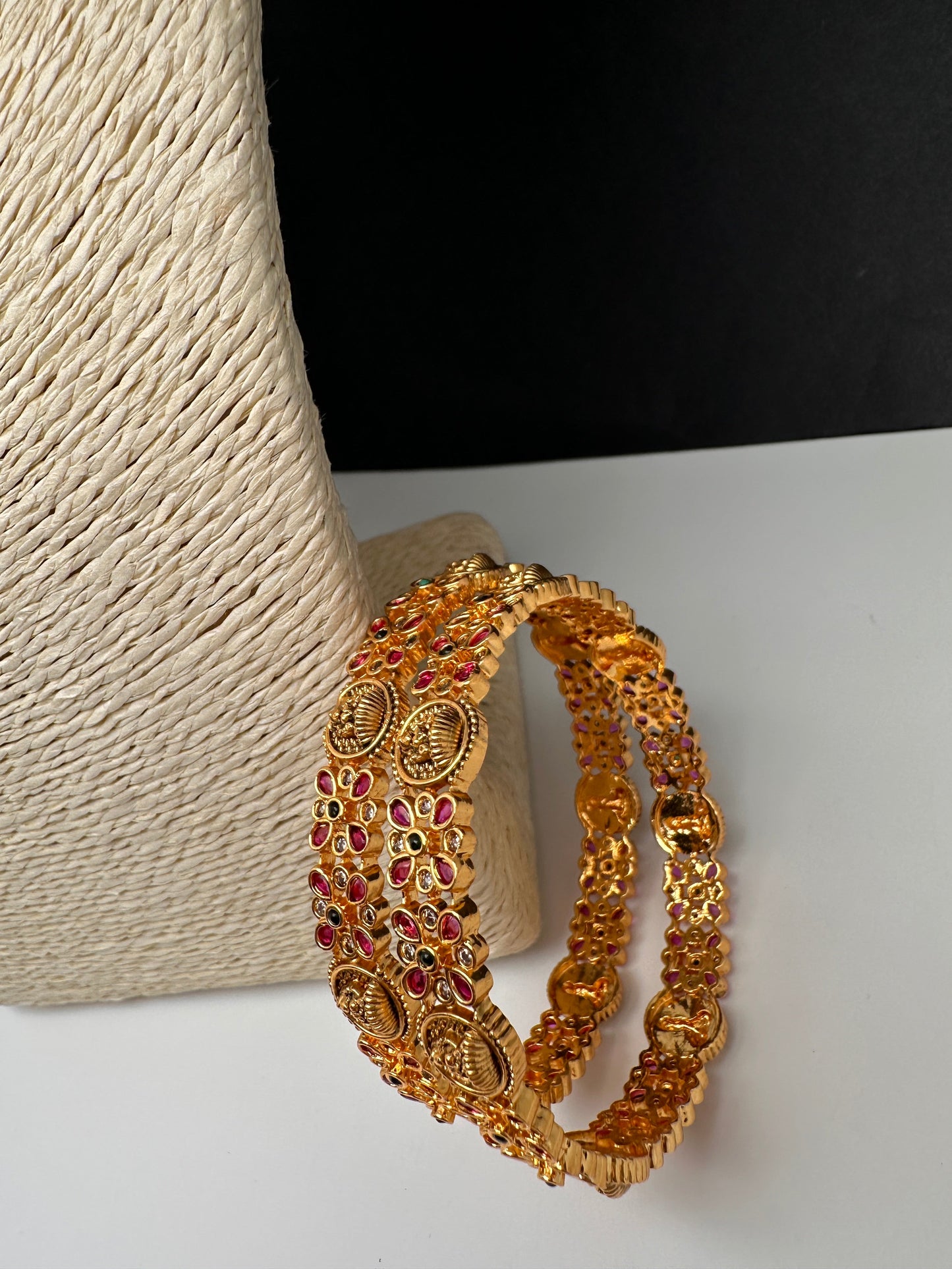 Goddess Lakshmi Kassu Kemp  Bangles