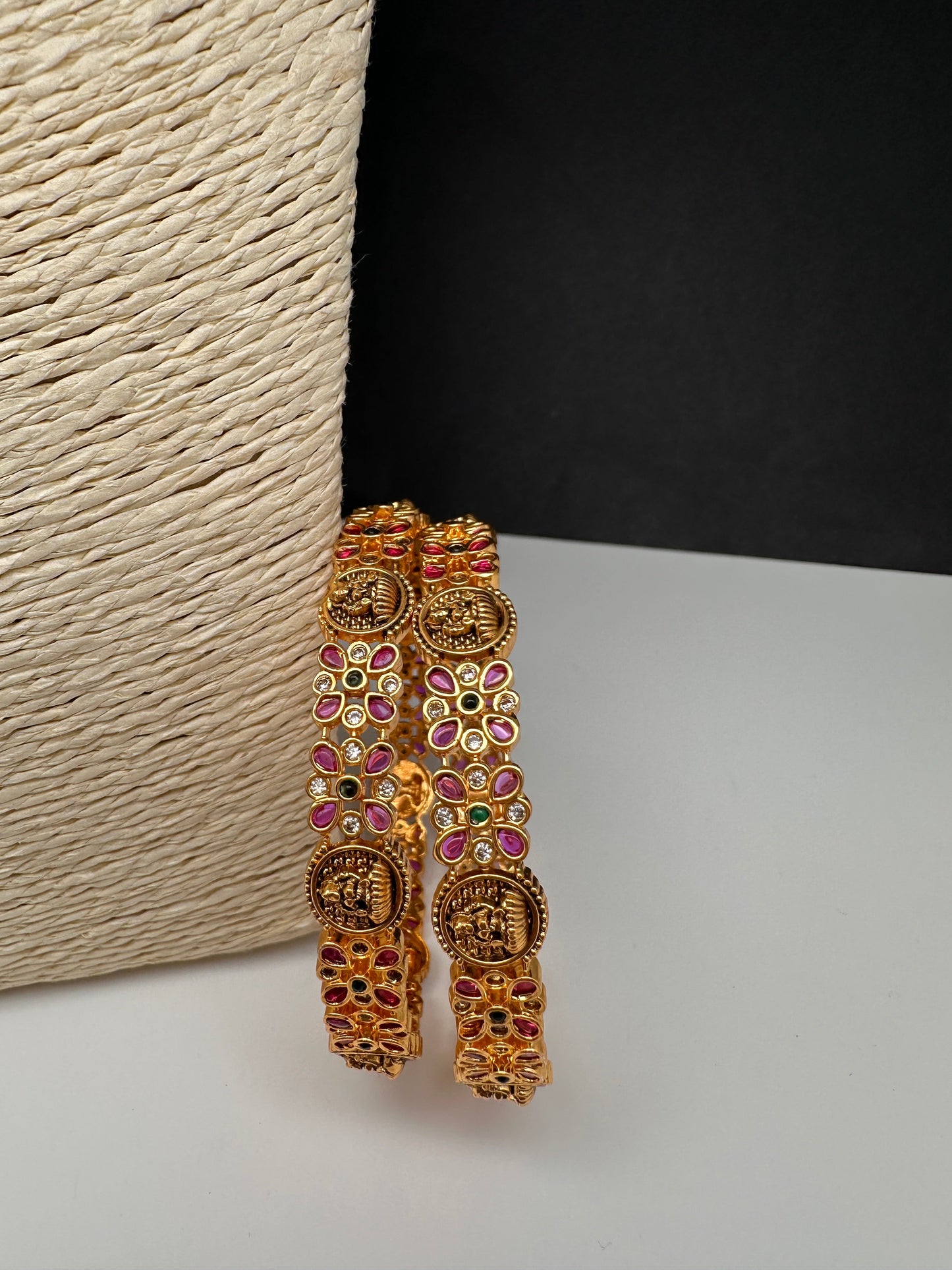 Goddess Lakshmi Kassu Kemp  Bangles