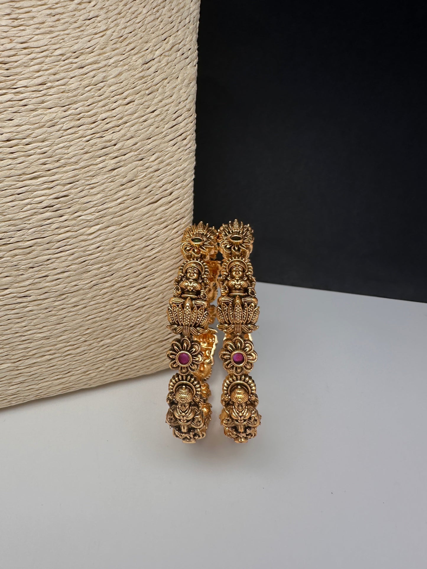 Goddess Lakshmi Nakshi Kemp Bangles