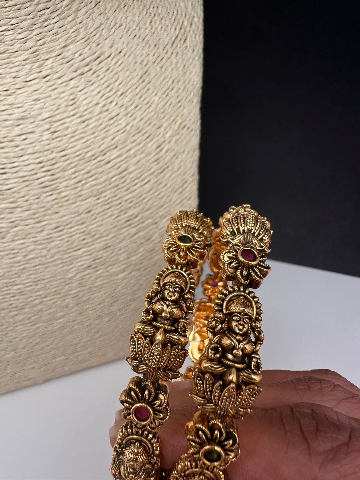 Goddess Lakshmi Nakshi Kemp Bangles