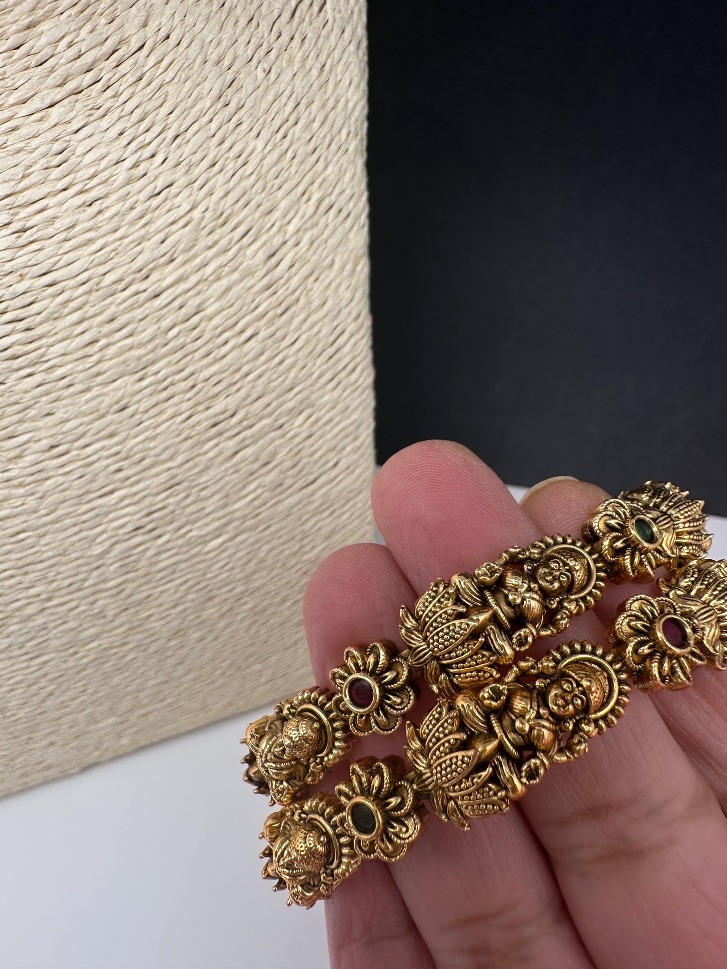 Goddess Lakshmi Nakshi Kemp Bangles