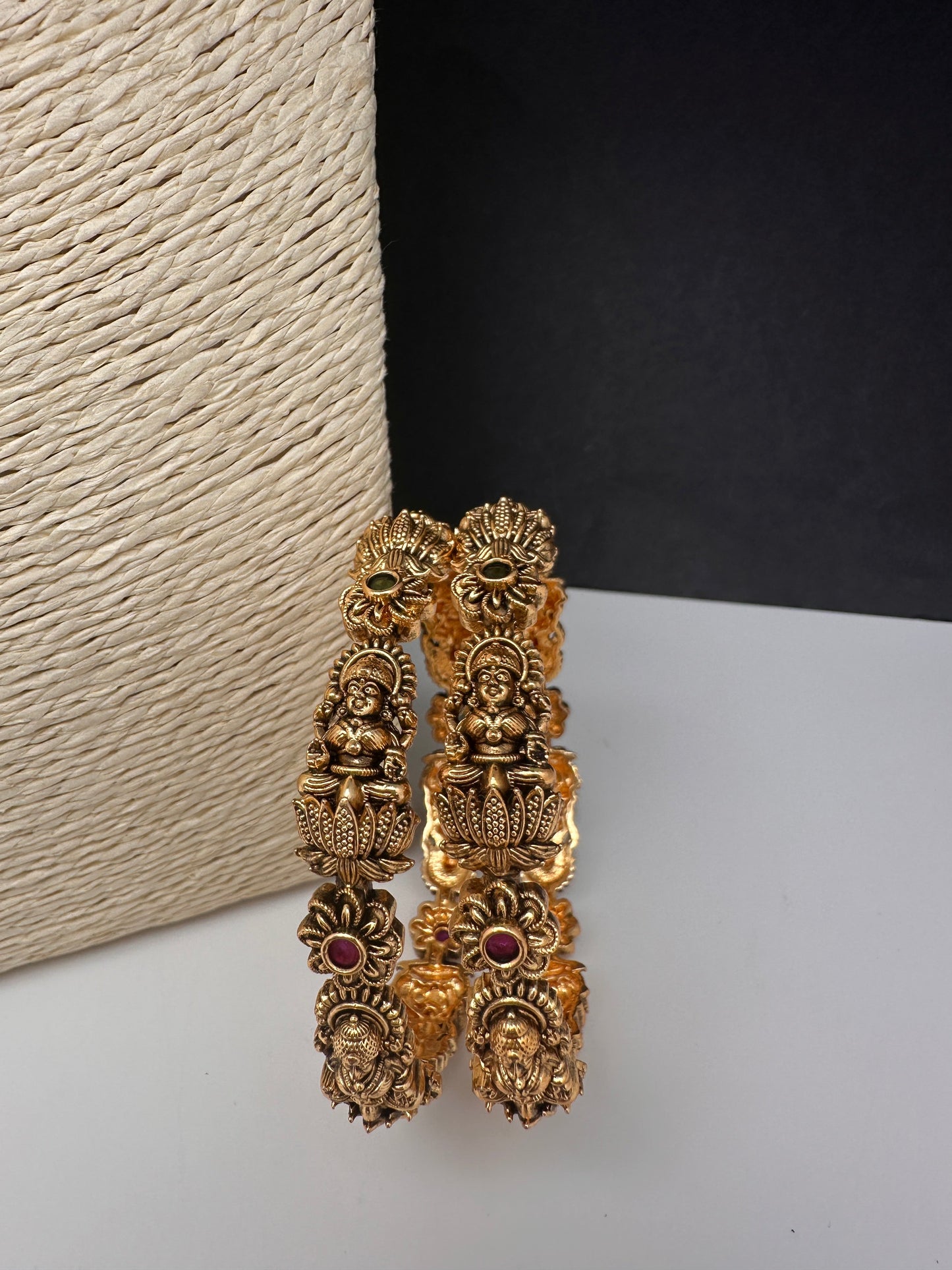 Goddess Lakshmi Nakshi Kemp Bangles
