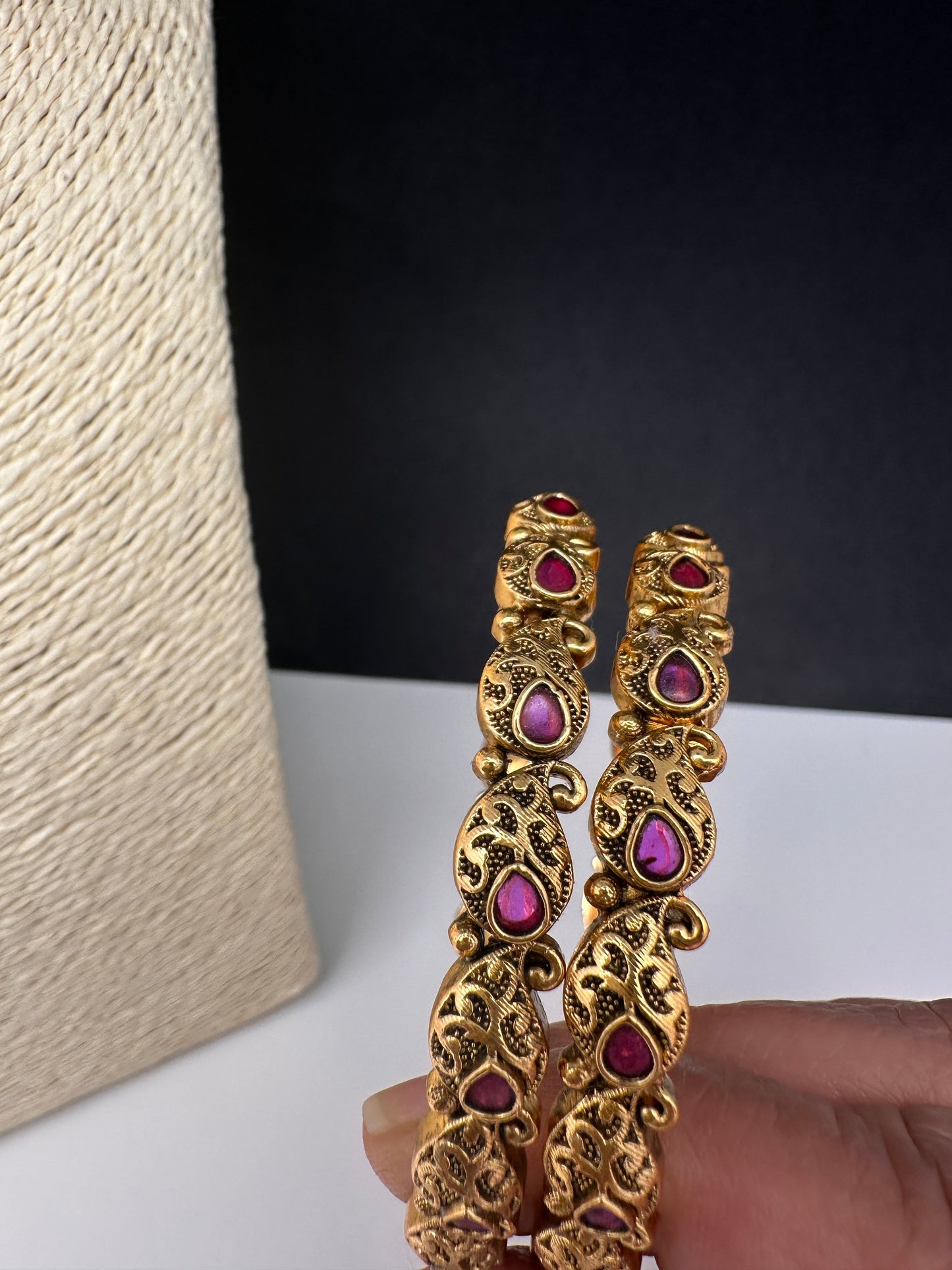 Matte Antique Red Kemp Mango Bangles