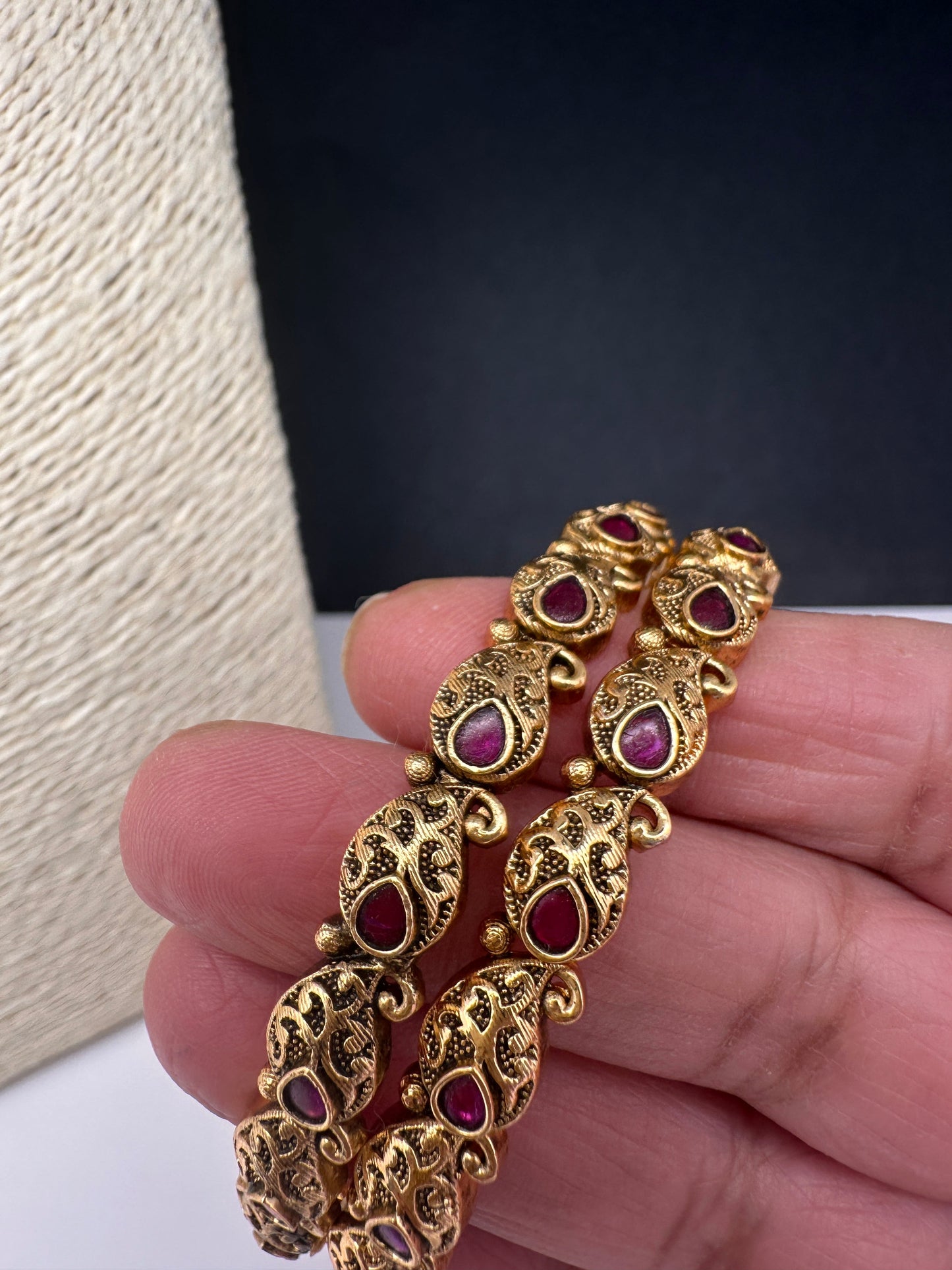 Matte Antique Red Kemp Mango Bangles