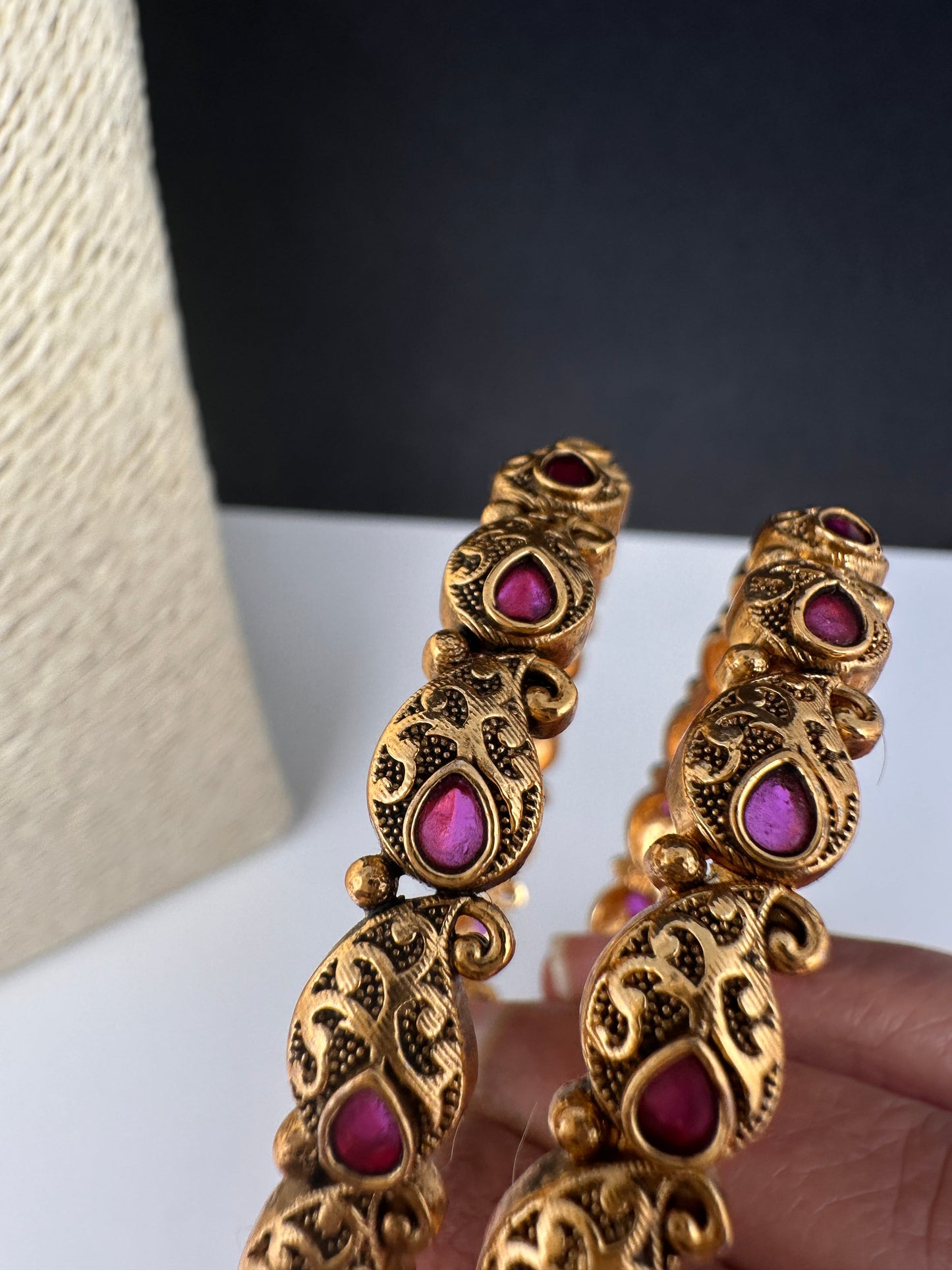 Matte Antique Red Kemp Mango Bangles