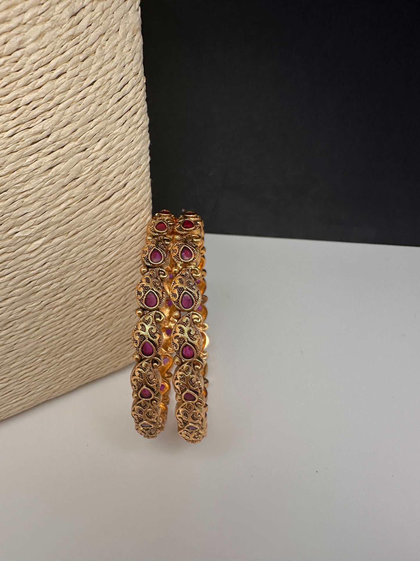 Matte Antique Red Kemp Mango Bangles