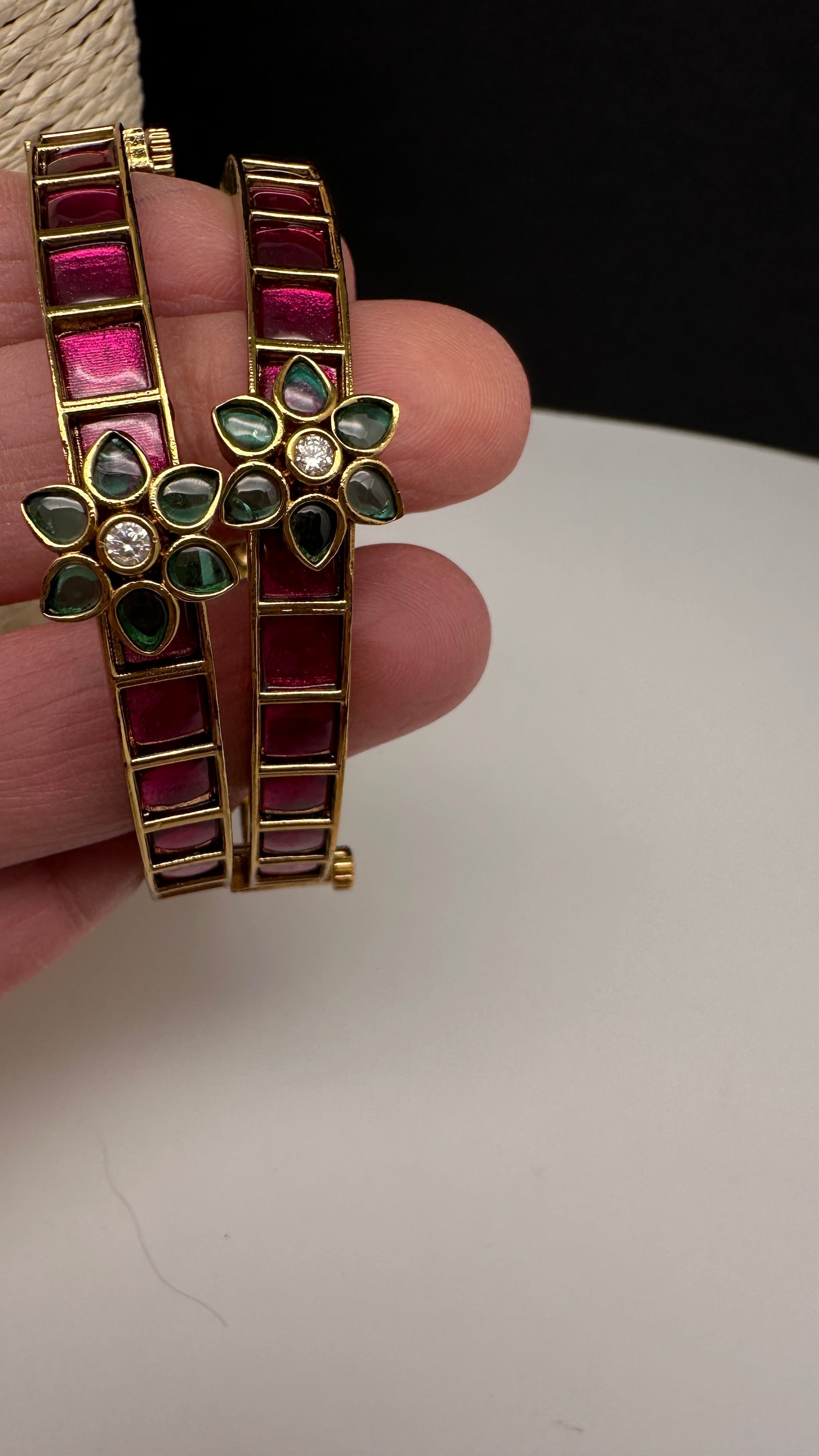 Kemp Openable Bangles - 2.8