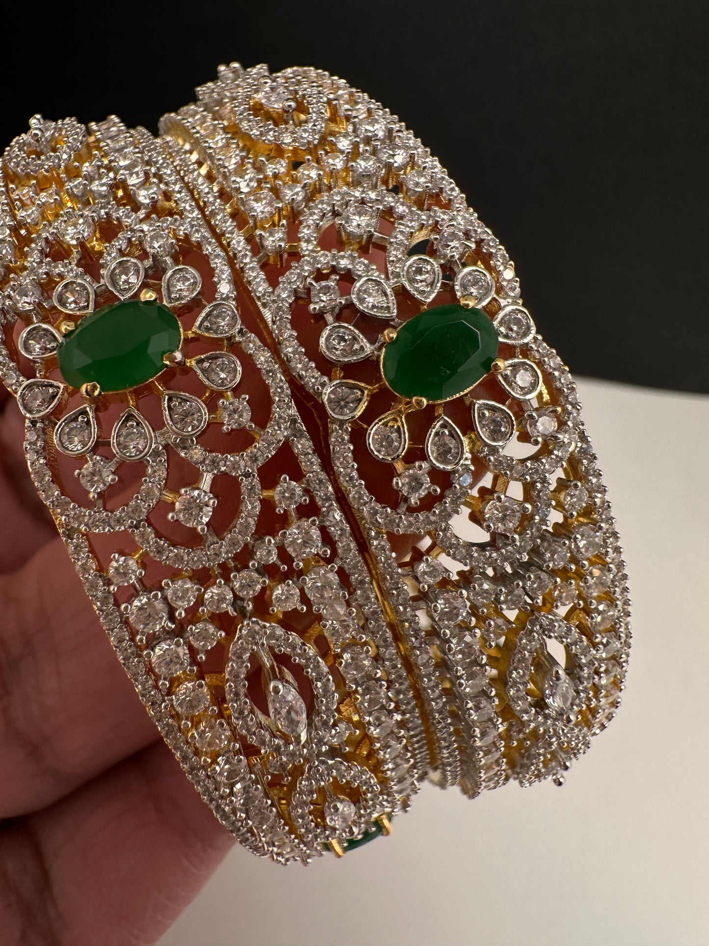 AD Emerald Diamond Bangles - 2.8