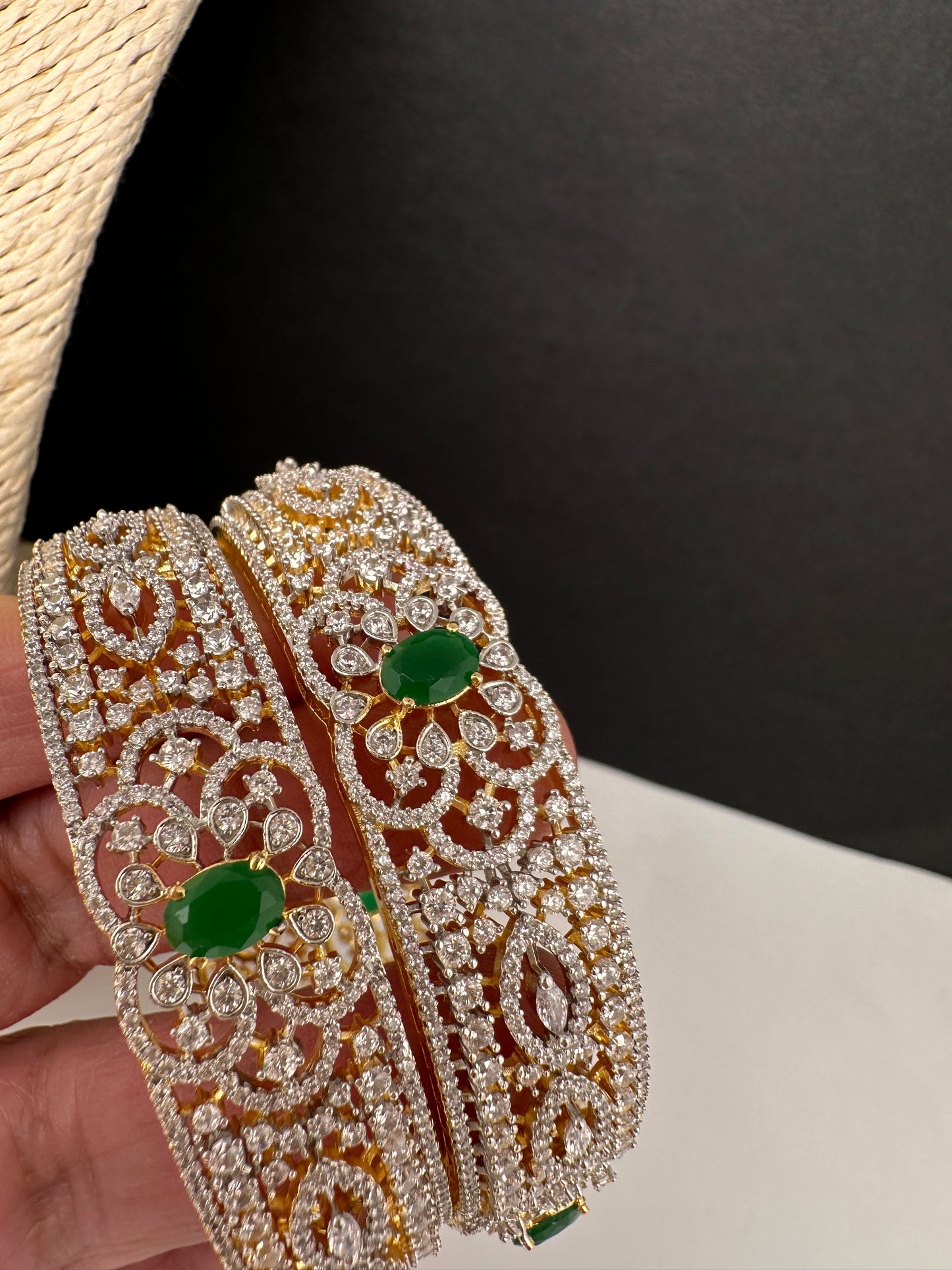 AD Emerald Diamond Bangles - 2.8