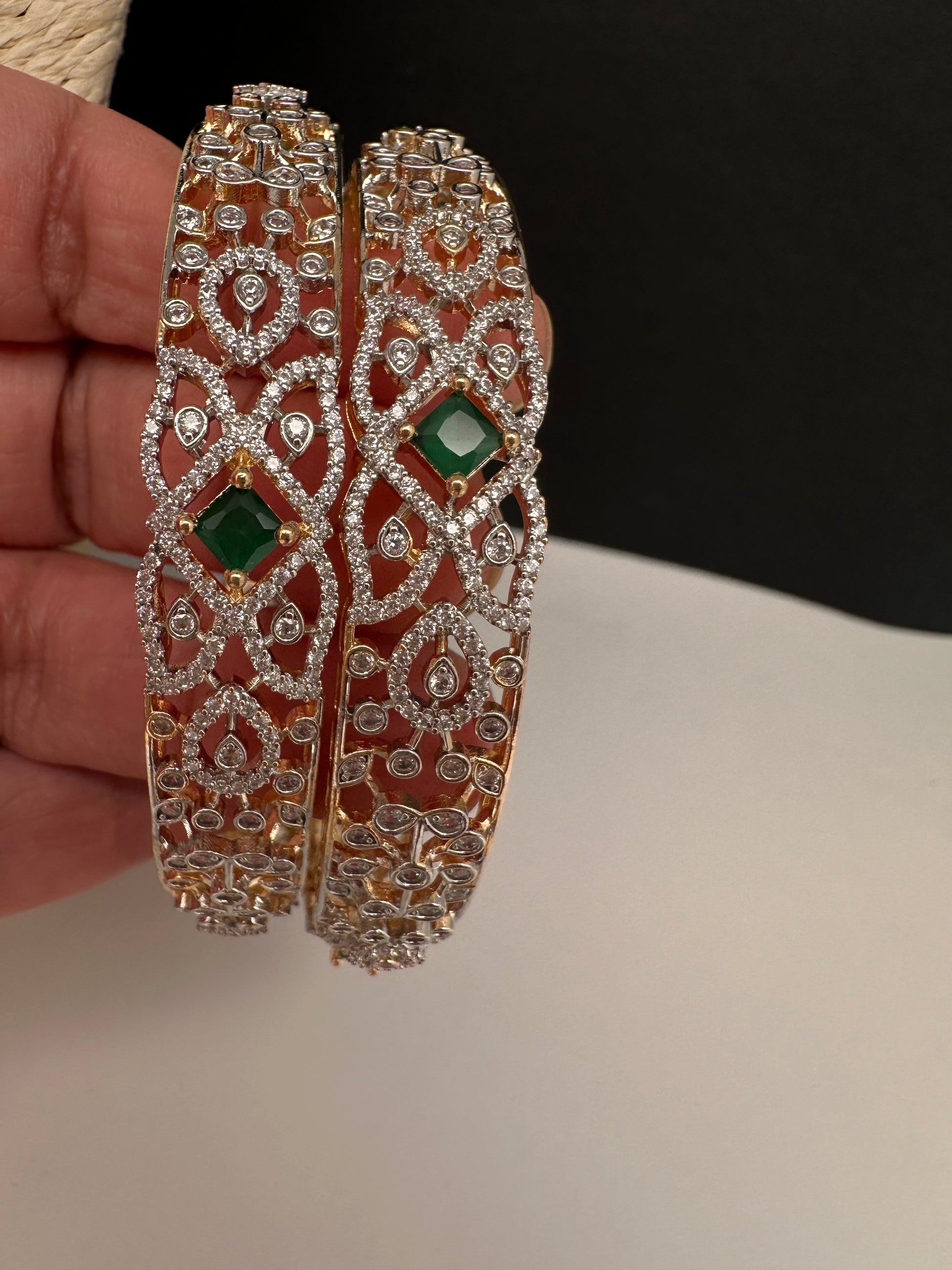 AD Emerald Diamond Bangles - 2.8