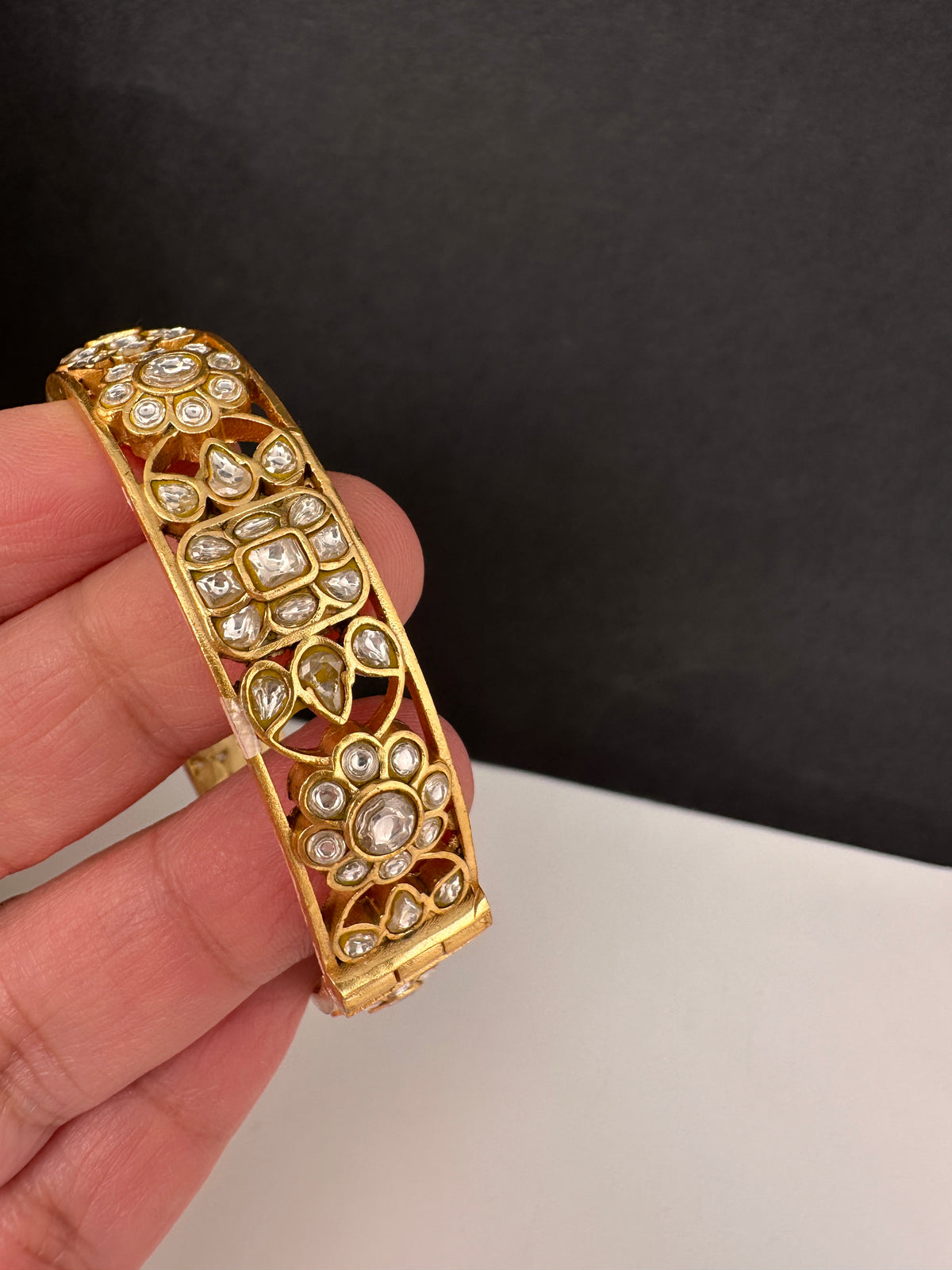 Jadau Kundan Clear Openable Single Bangle - 2.6