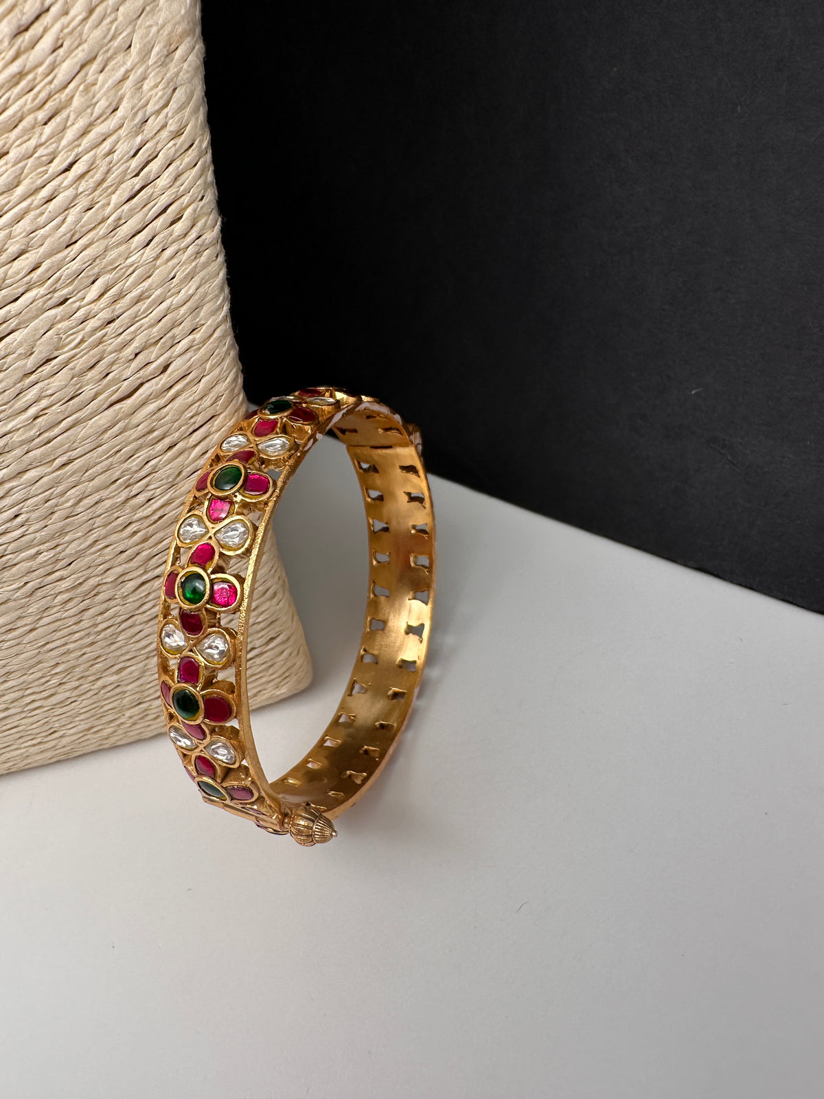 Jadau Kundan Multi Color Openable Single Bangle - 2.6
