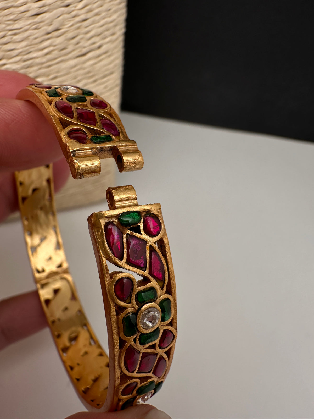 Multicolor Jadau Kundan Openable Single Bangle - size 2.6