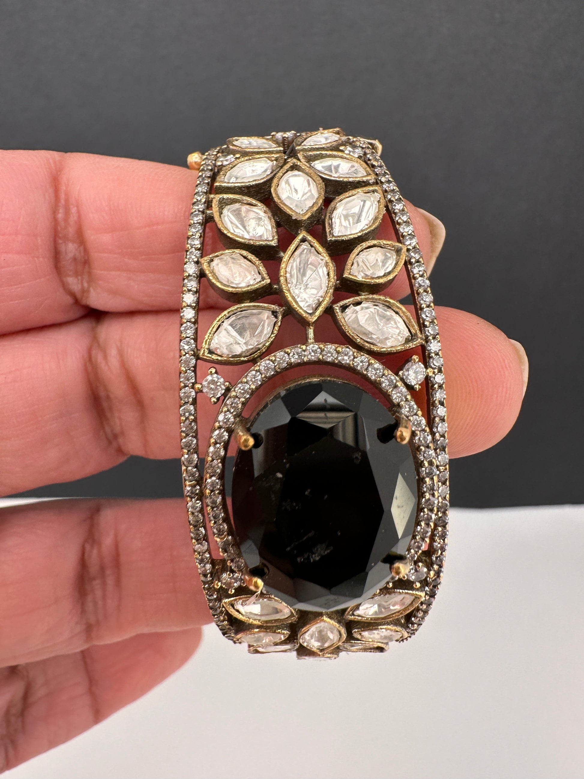Moissanite Kundan openable victorian finish color beads bracelet - Black