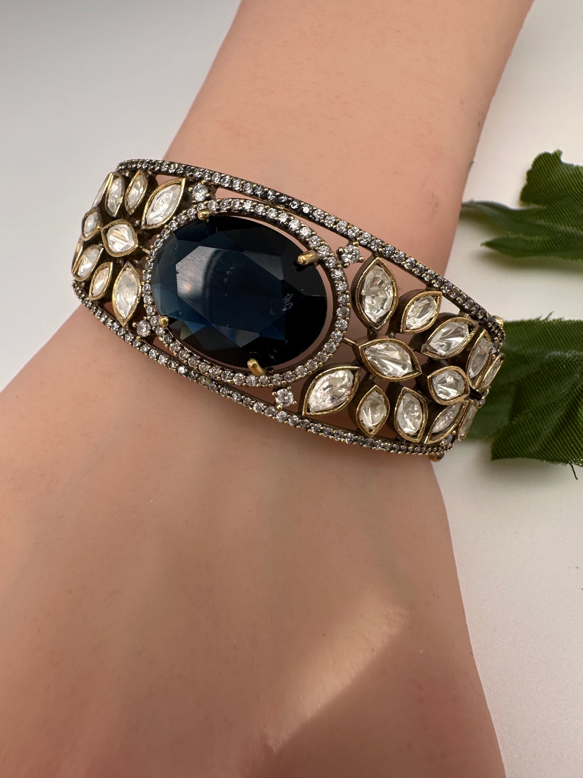 Moissanite Kundan openable victorian finish color beads bracelet - Blue