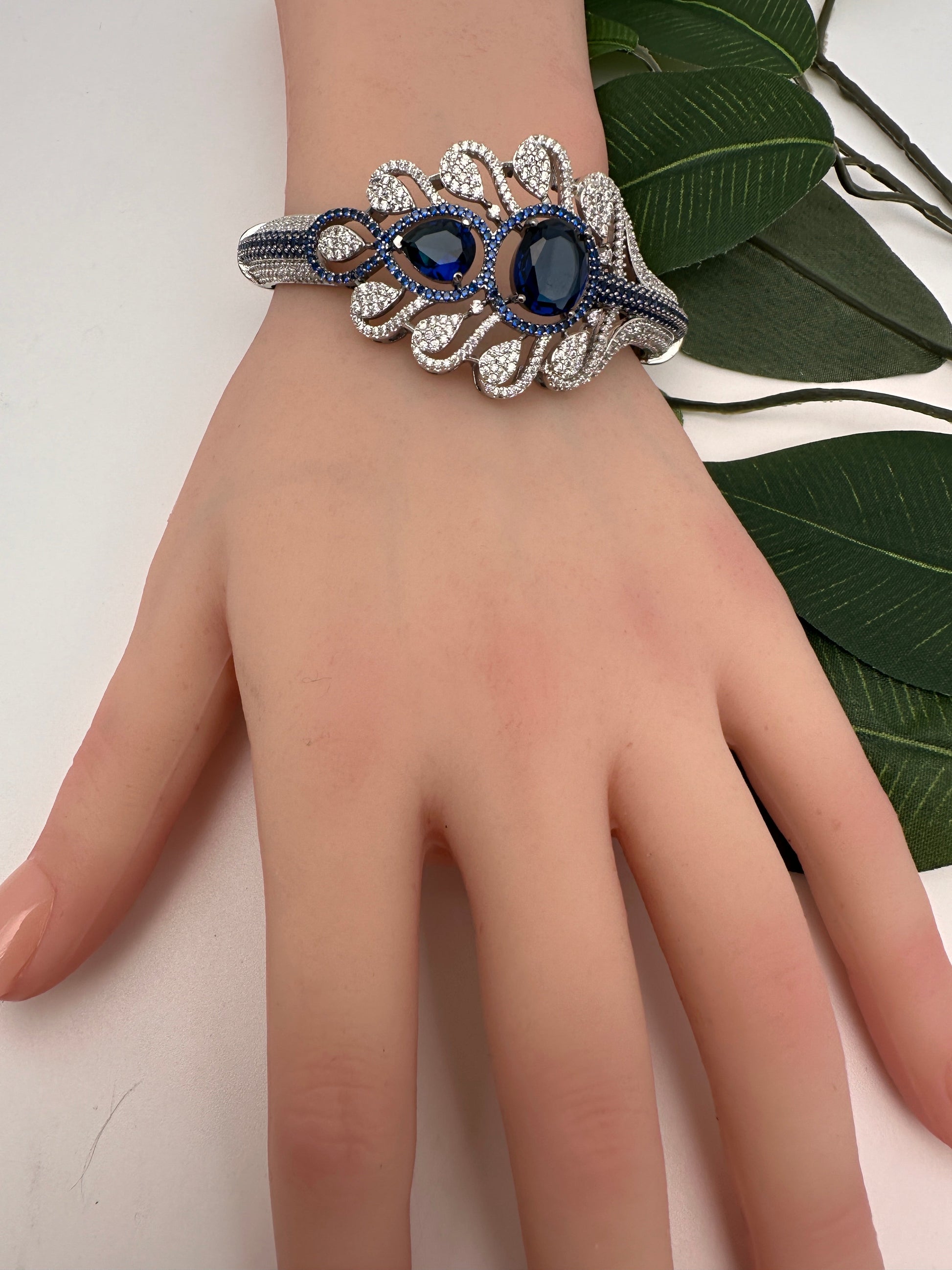 CZ Victorian Micro Setting Finish Color Stone Openable Bracelet - Blue