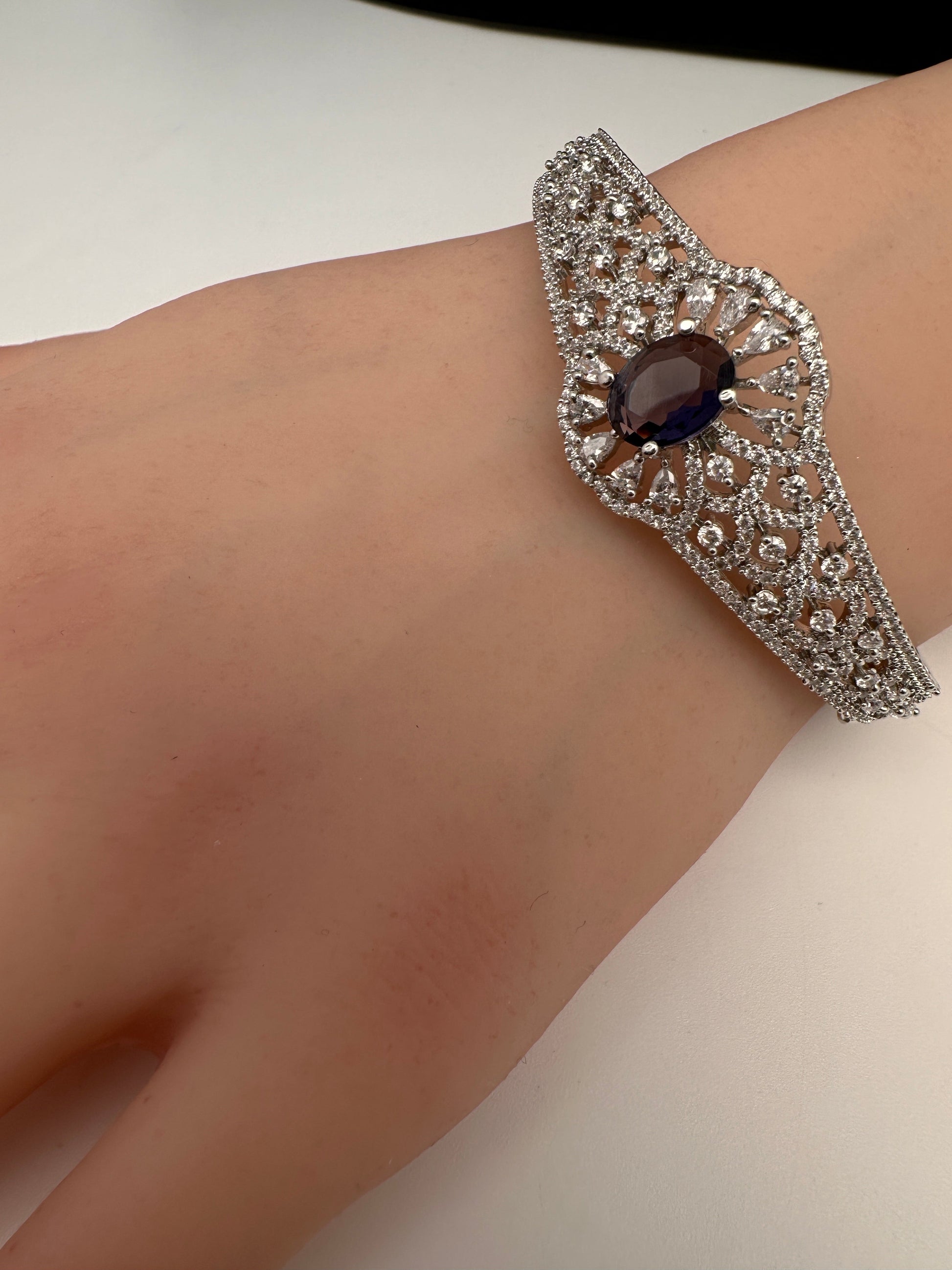 Silver Color Stone Openable Bracelet - Purple