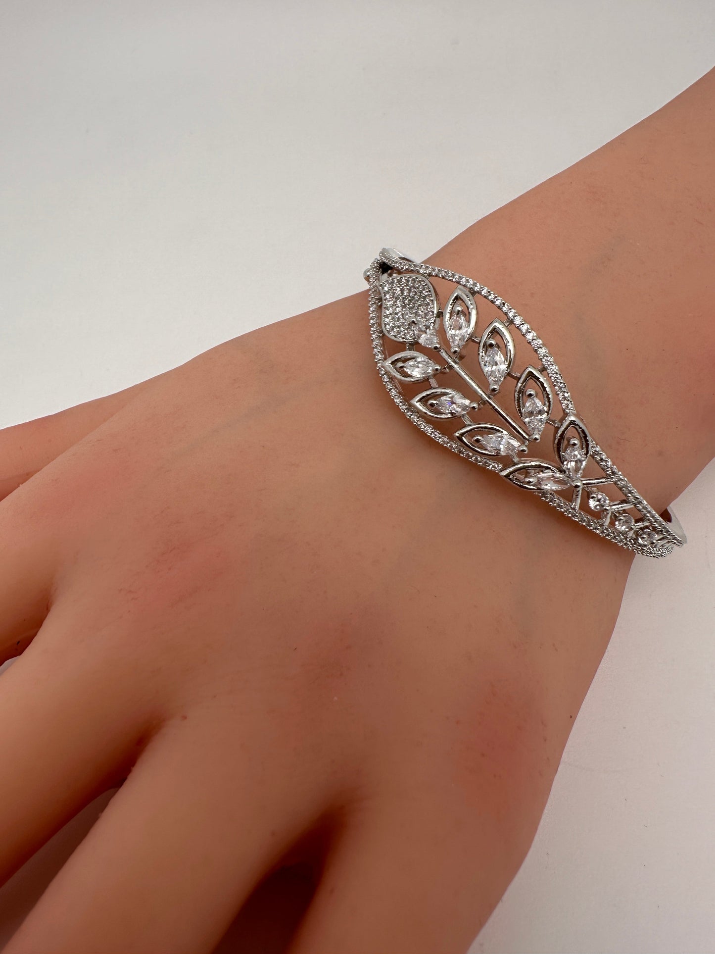 AD Silver Openable Kada Bracelet